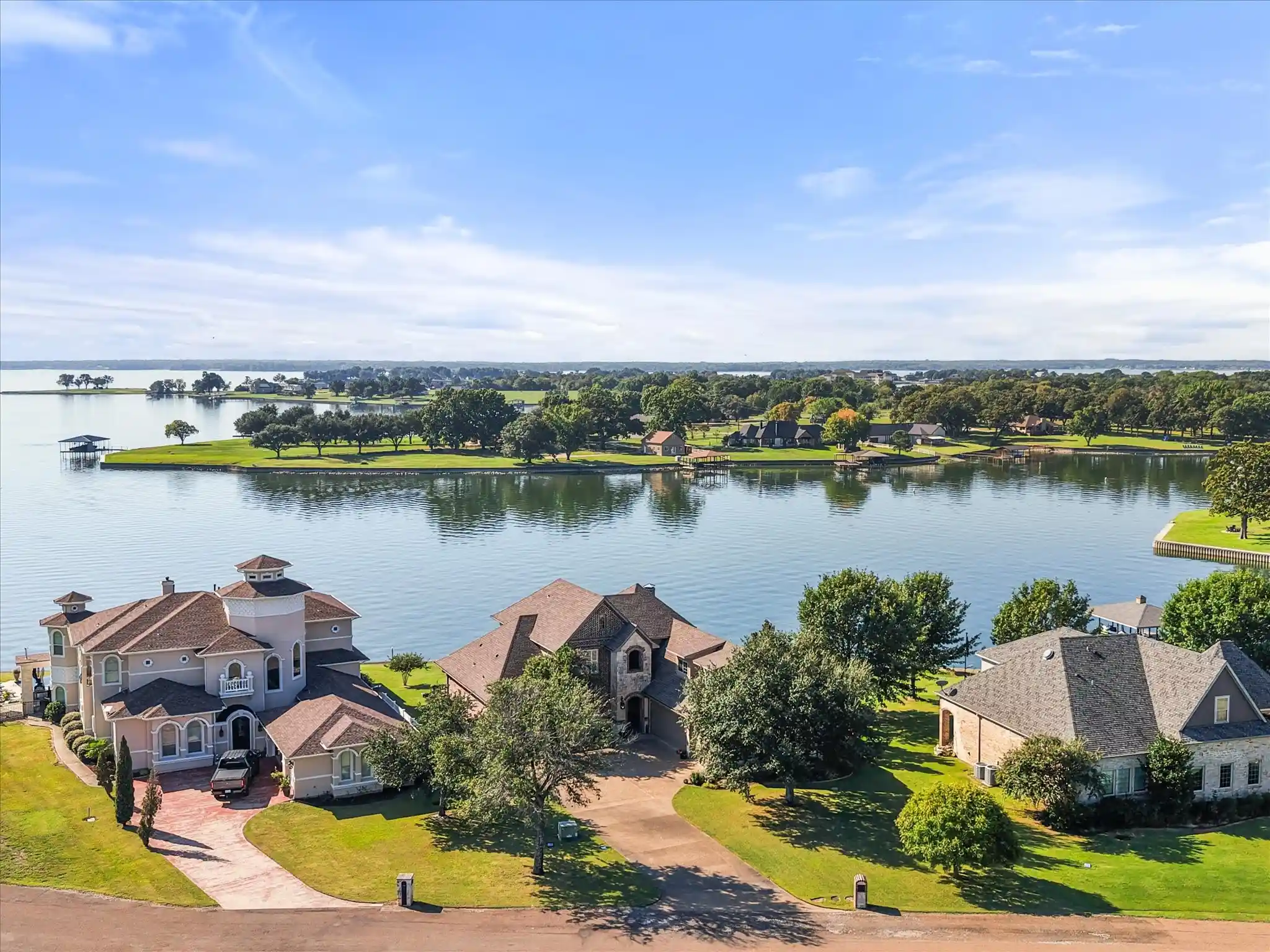 Photo 1 of Single family home for sale at 470 White Rock Rd, Corsicana, TX 75109 | MLS# 21408279 | Listing updated on 2026-10-14