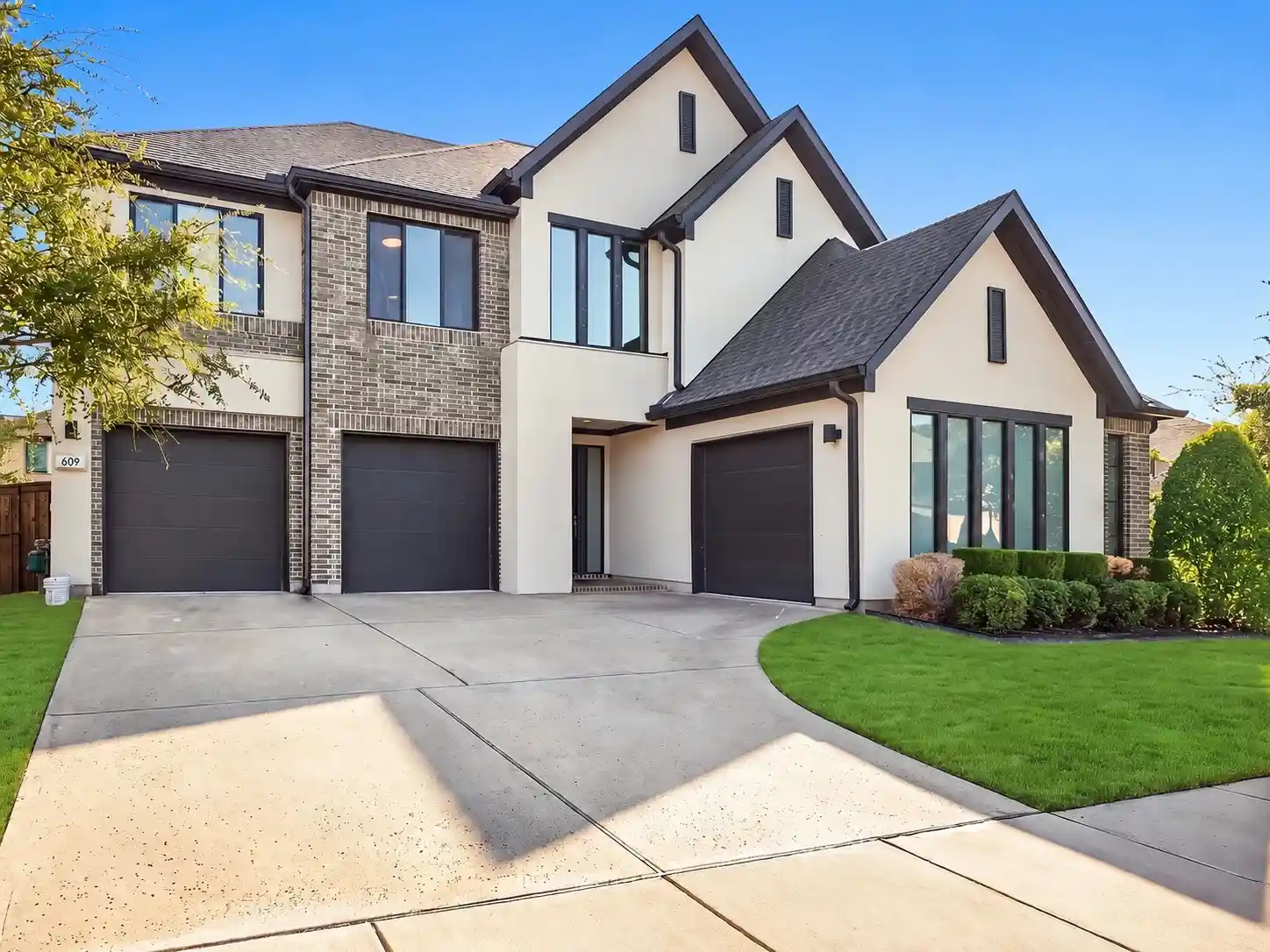 Photo 1 of Single family home for sale at 609 Lismore Dr, Frisco, TX 75036 | MLS# 21408478 | Listing updated on 2026-10-18