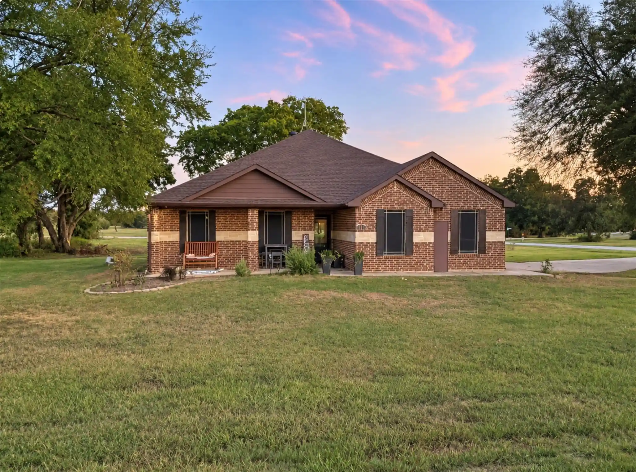 Photo 1 of Single family home for sale at 105 Deer Trl, Kerens, TX 75144 | MLS# 21408513 | Listing updated on 2026-10-24