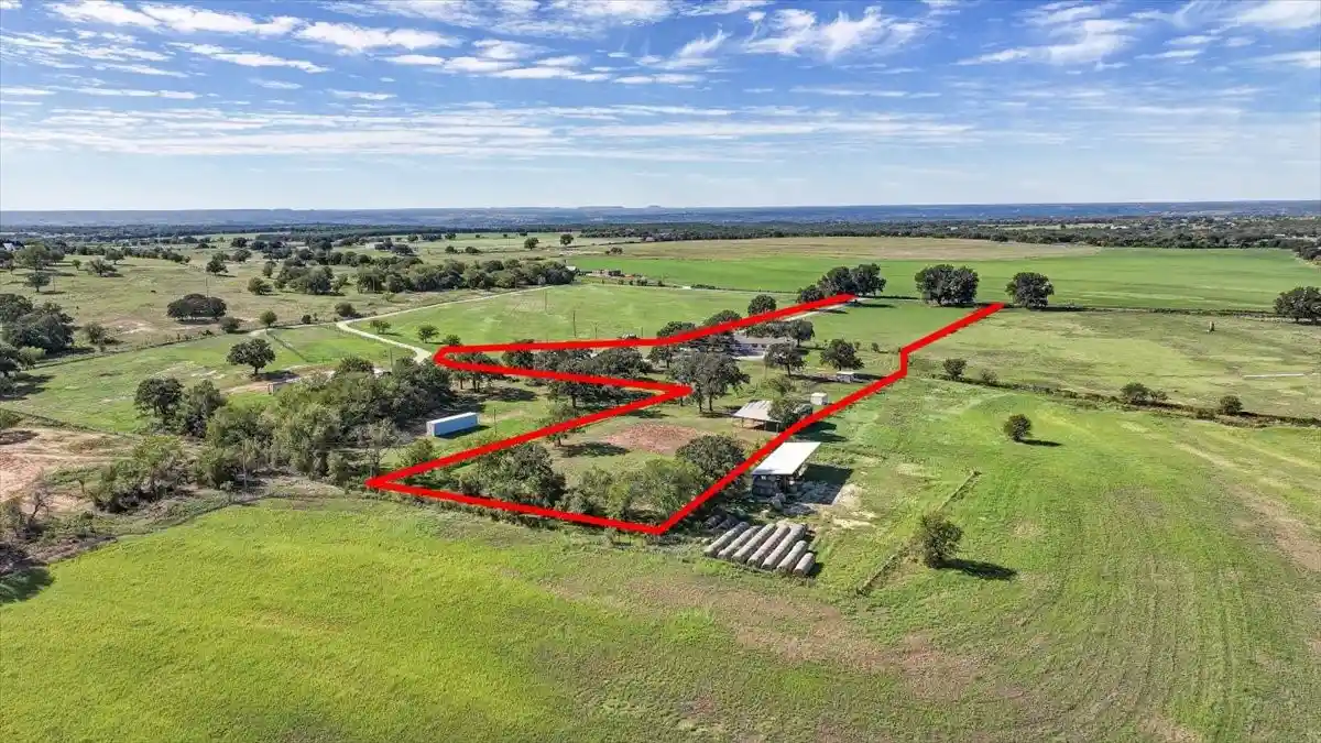 Photo 1 of Single family home for sale at 6101 Wild Cat Knob Rd, Tolar, TX 76476 | MLS# 21408644 | Listing updated on 2026-10-29