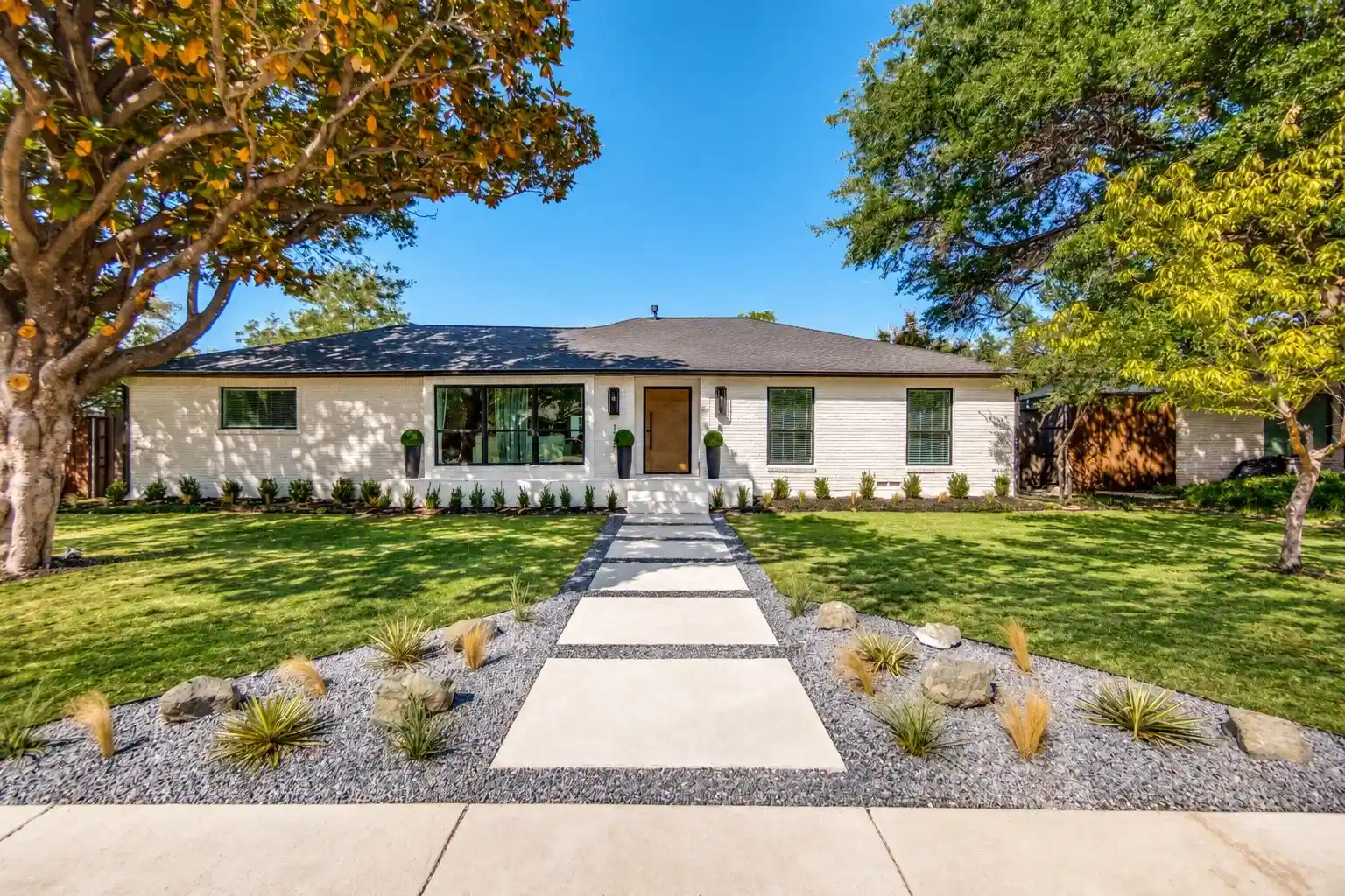 Photo 1 of Single family home for sale at 3129 Flowerdale Ln, Dallas, TX 75229 | MLS# 21405563 | Listing updated on 2026-10-24