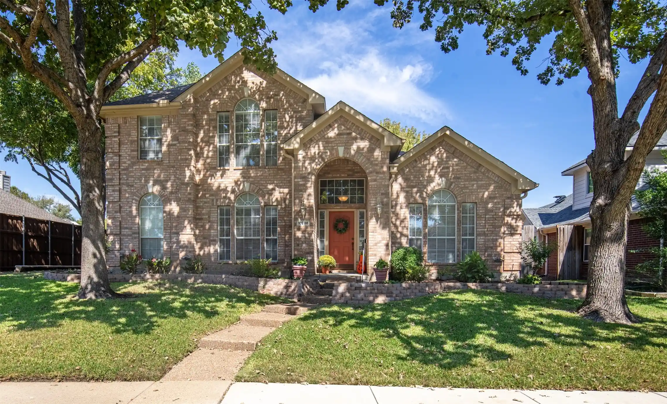 Photo 1 of Single family home for sale at 10208 Noel Dr, Frisco, TX 75035 | MLS# 21404073 | Listing updated on 2026-10-28
