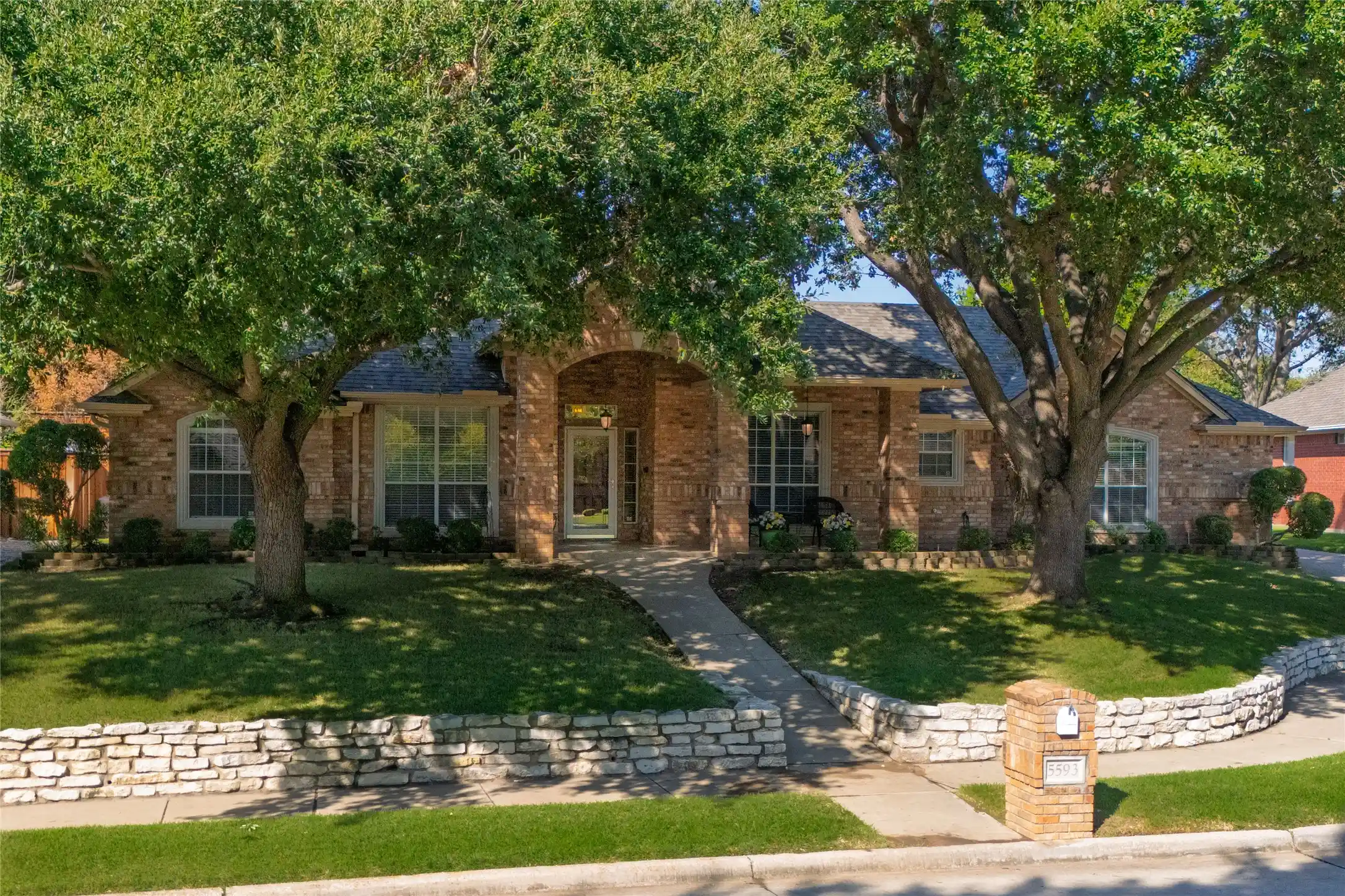 Photo 1 of Single family home for sale at 5593 Greenview Ct, North Richland Hills, TX 76148 | MLS# 21407449 | Listing updated on 2026-10-10