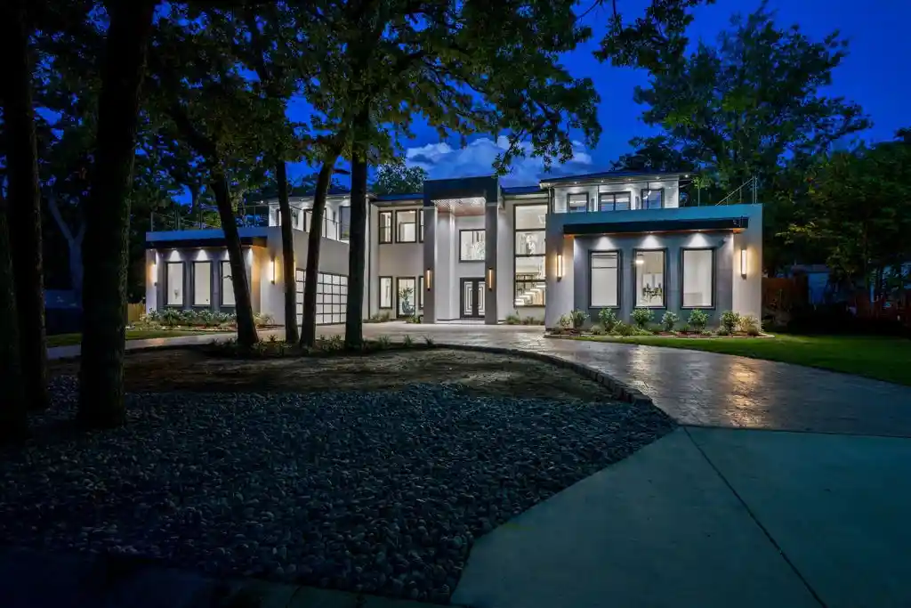 Photo 1 of Mansion for sale at 2919 Sutton Pl, Southlake, TX 76092 | MLS# 21381263 | Listing updated on 2026-10-24
