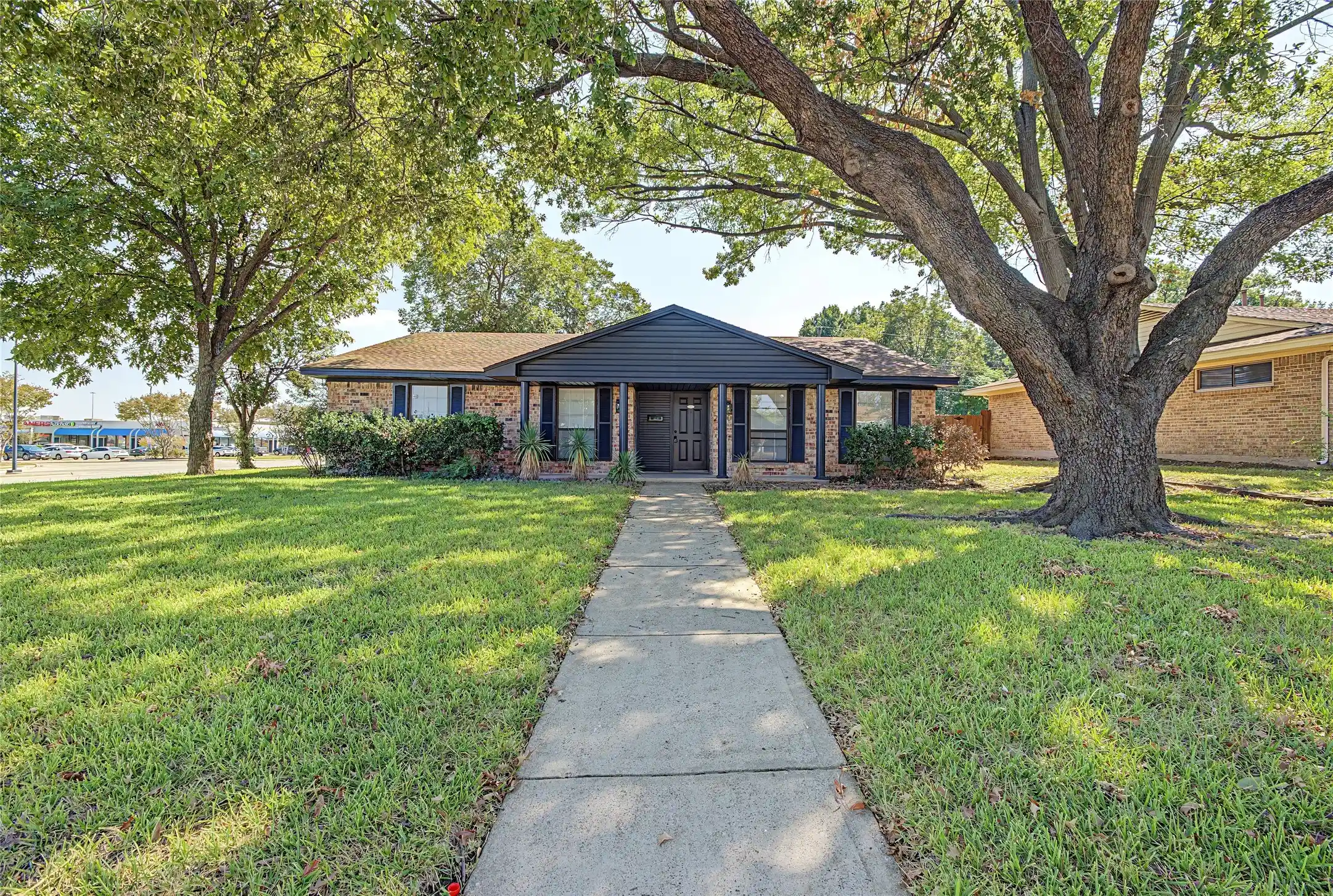 Photo 1 of Single family home for sale at 2200 Stafford Ln, Mesquite, TX 75150 | MLS# 21408548 | Listing updated on 2026-10-18
