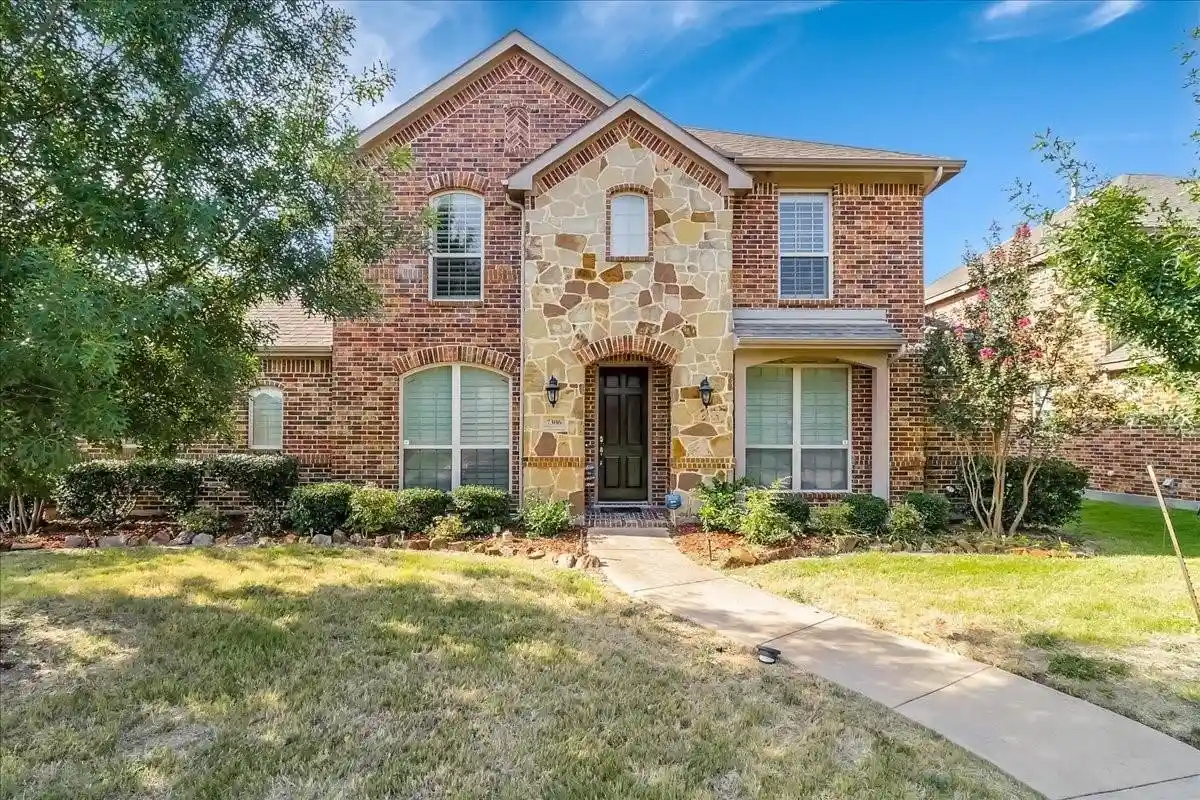 Photo 1 of Single family home for sale at 7306 Waterbury Dr, Rowlett, TX 75089 | MLS# 21408877 | Listing updated on 2026-10-11