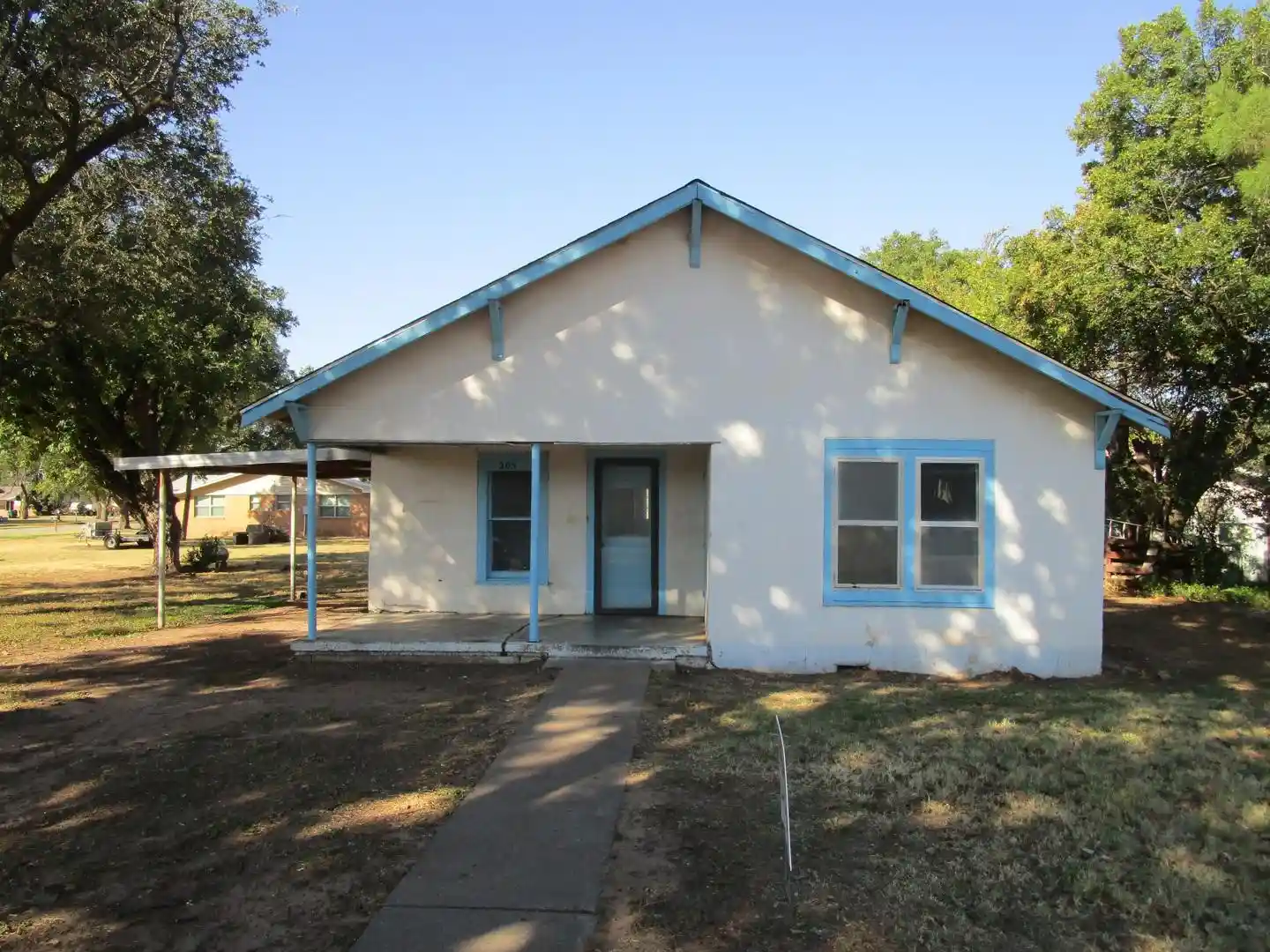 Single family home for sale at 205 N Donald St, Seymour, TX 76380 | MLS# 21408983