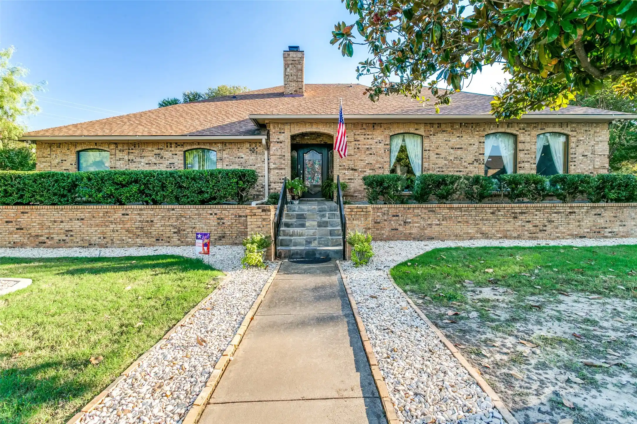 Photo 1 of Single family home for sale at 6801 Bellaire Ct S, Benbrook, TX 76132 | MLS# 21400682 | Listing updated on 2026-10-28