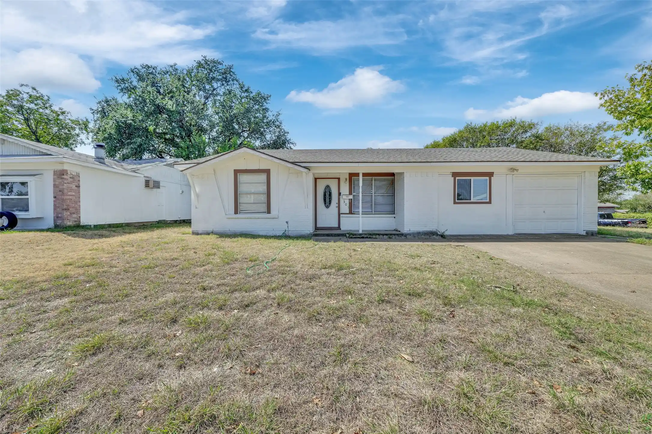 Photo 1 of Single family home for sale at 301 S Forest Crst Dr, Garland, TX 75042 | MLS# 21405475 | Listing updated on 2026-10-25