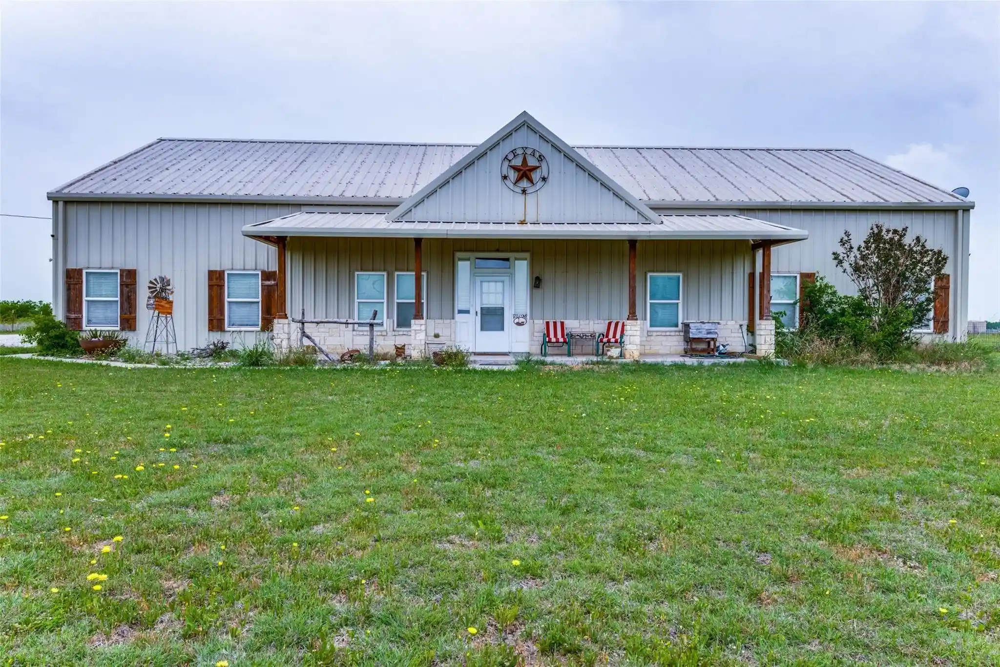 Photo 1 of Single family home for sale at 15350 Us Hwy 380, Krum, TX 76249 | MLS# 21409835 | Listing updated on 2026-10-13