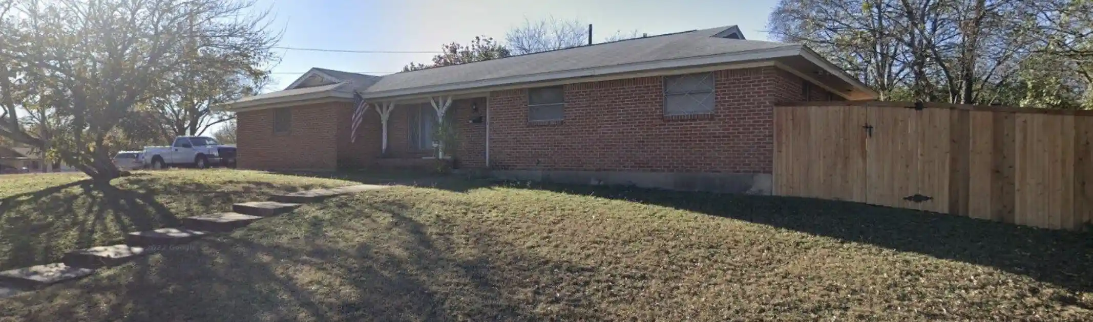 Photo 1 of Sale Pending at 213 Sheridan Rd, Fort Worth, TX 76134 | MLS# 21410122 | Listing updated on 2026-10-23