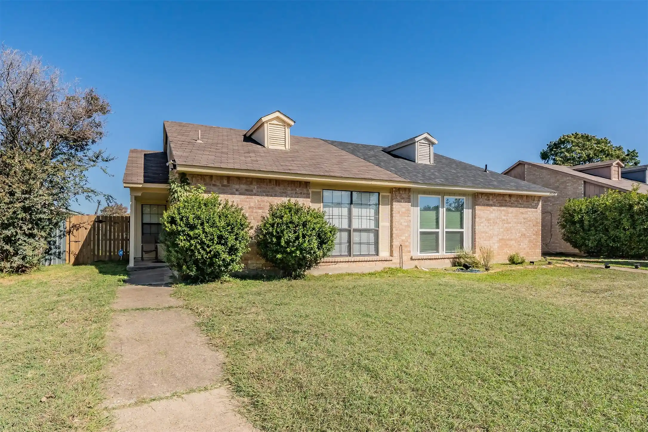 Photo 1 of Single family home for sale at 4604 Jenkins Cir, The Colony, TX 75056 | MLS# 21410232 | Listing updated on 2026-10-24