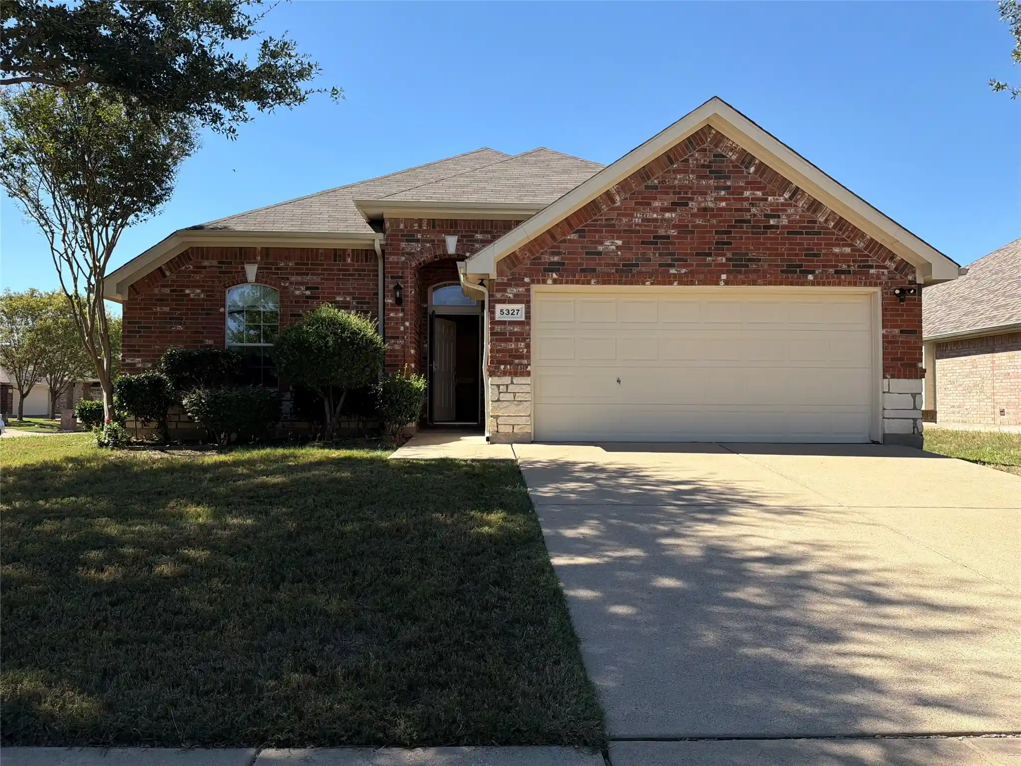 Photo 1 of Single family home for sale at 5327 Lake Gdns Dr, Grand Prairie, TX 75052 | MLS# 21407921 | Listing updated on 2026-10-29