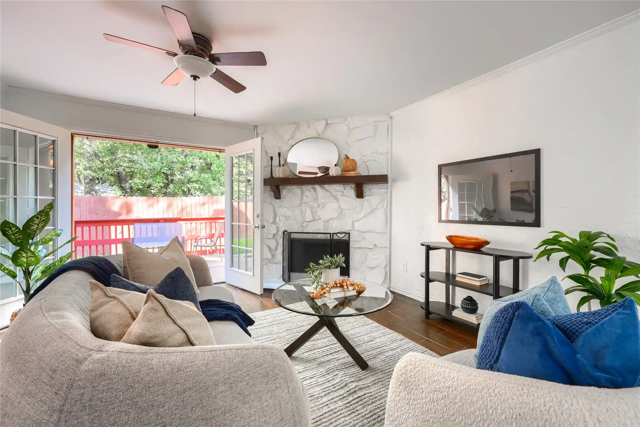 Photo 1 of Townhouse for sale at 1600 Brentwood Dr, Irving, TX 75061 | MLS# 21405548 | Listing updated on 2026-10-18