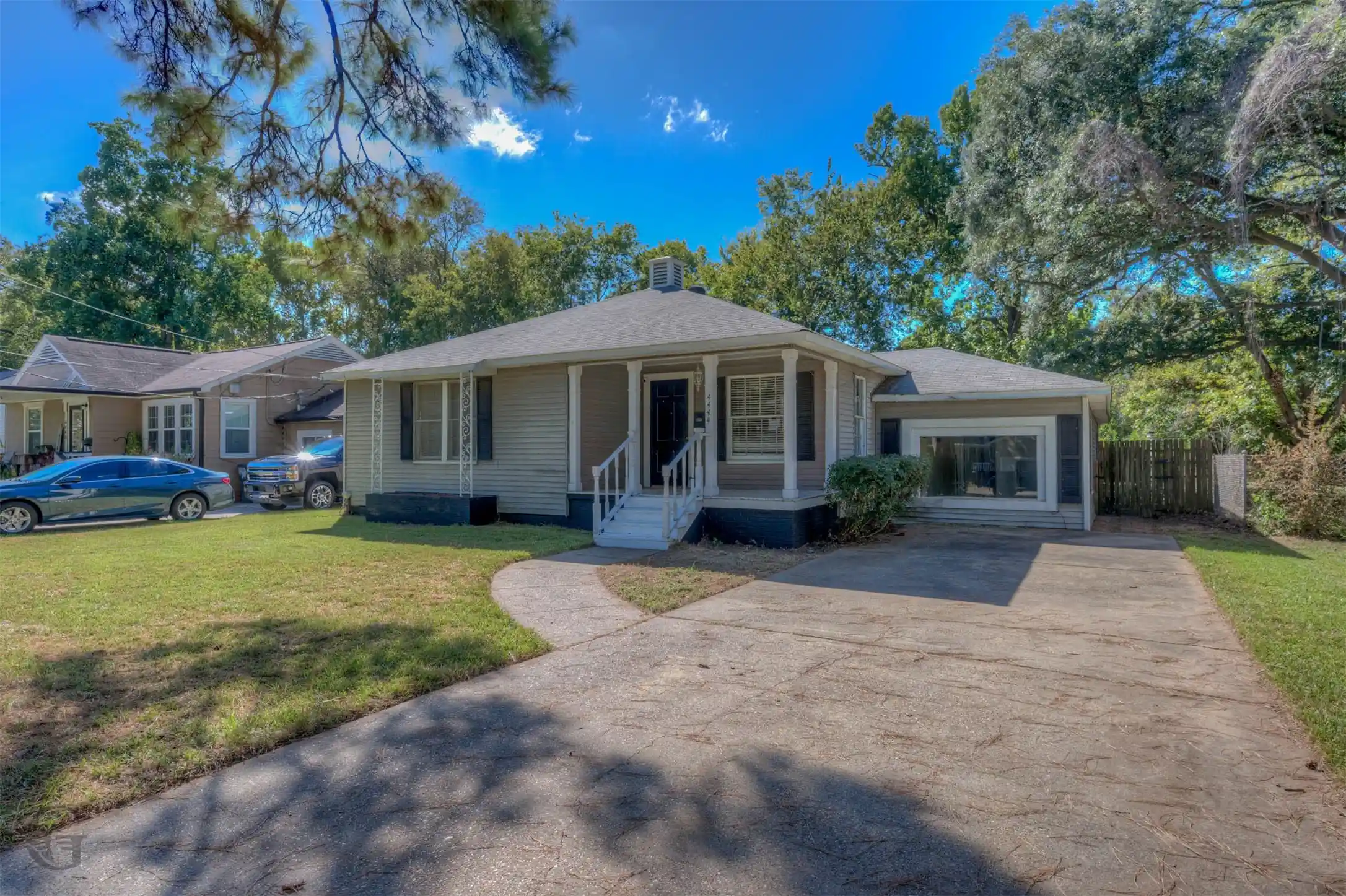 Photo 1 of Single family home for sale at 4444 Clingman Dr, Shreveport, LA 71105 | MLS# 21407195 | Listing updated on 2026-10-26