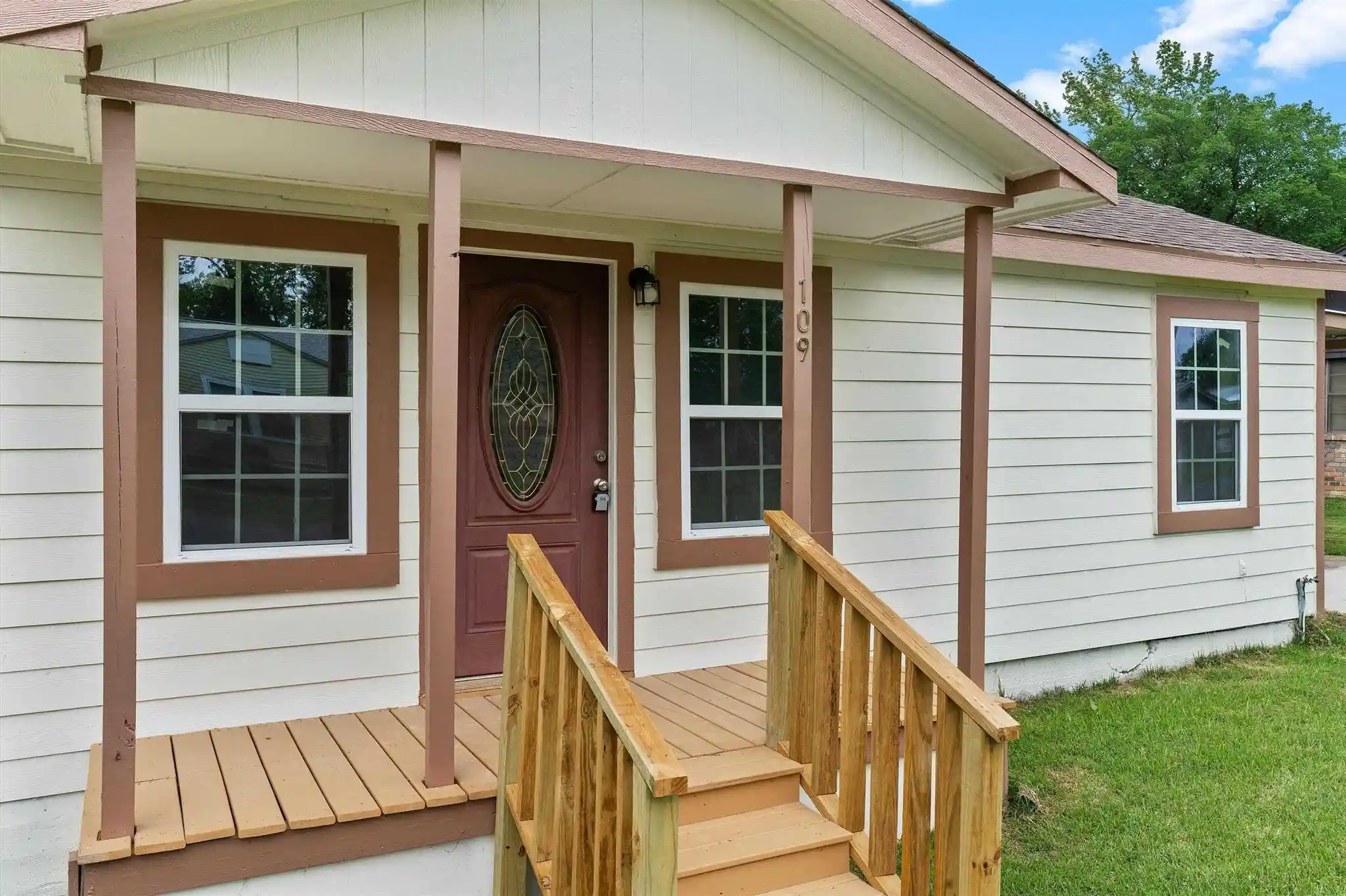 Single family home for sale at 109 W Sedberry St, Jefferson, TX 75657 | MLS# 21402555