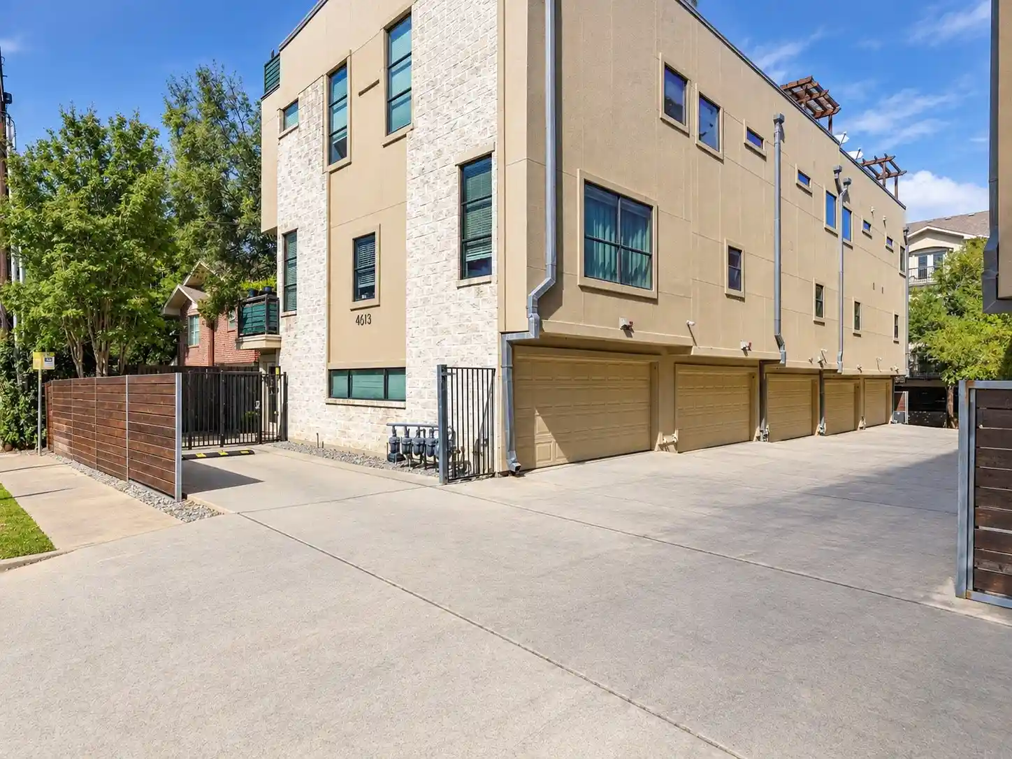 Condo for sale at 4618 Cedar Springs Rd #B, Dallas, TX 75219 | MLS# 21408646