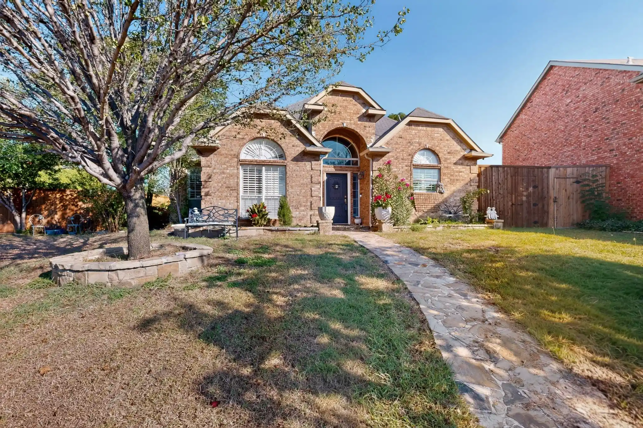 Photo 1 of Single family home for sale at 2819 Williams Way Ct, Dallas, TX 75228 | MLS# 21408739 | Listing updated on 2026-10-24