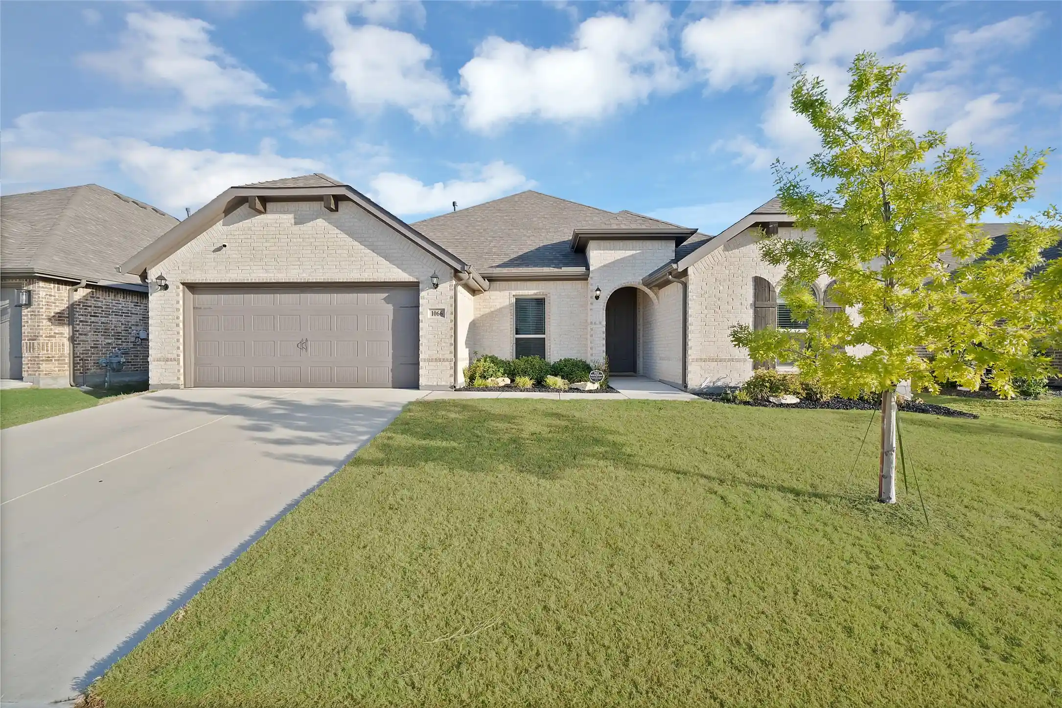 Photo 1 of Single family home for sale at 1066 Fleetwood Dr, Justin, TX 76247 | MLS# 21410769 | Listing updated on 2026-10-14