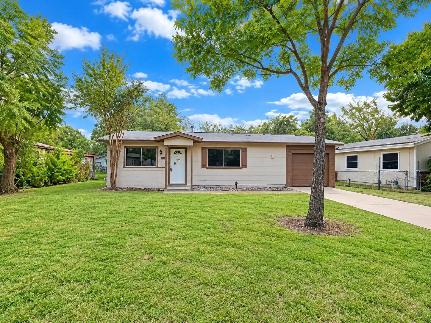Photo 1 of Single family home for sale at 761 Thomas Ave, Hurst, TX 76053 | MLS# 21410787 | Listing updated on 2026-10-14