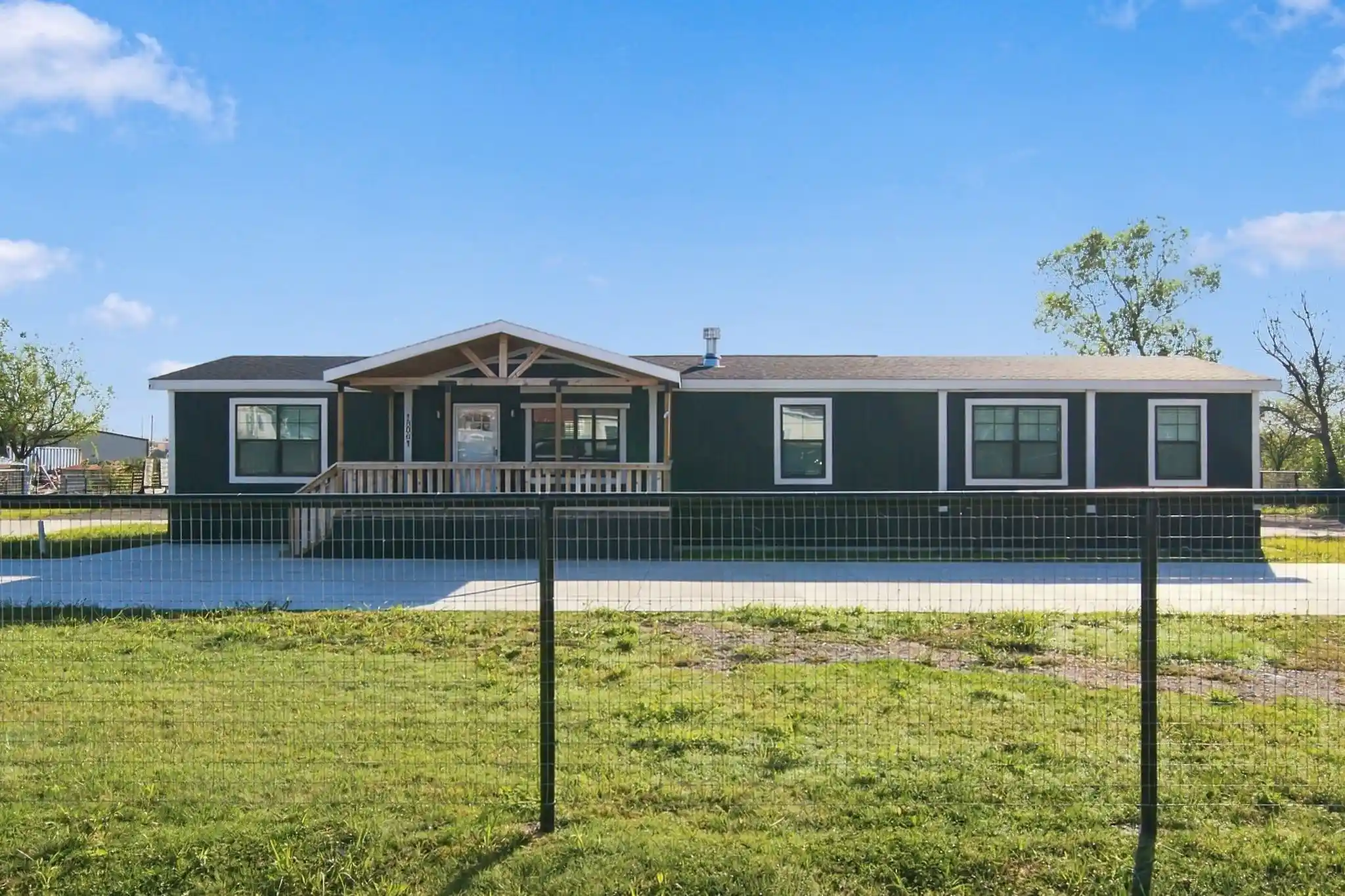 Photo 1 of Manufactured home for sale at 18061 Cindy Ln, Justin, TX 76247 | MLS# 21411094 | Listing updated on 2026-10-19