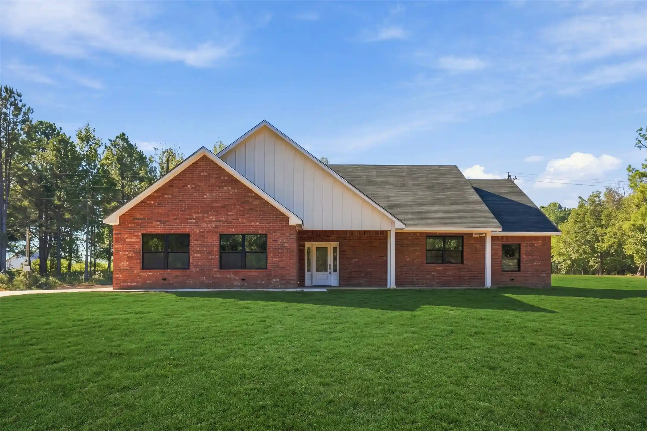 Single family home for sale at 1707 Cr 1670, Mt Pleasant, TX 75455 | MLS# 21409960 | Listing updated on 2026-10-14