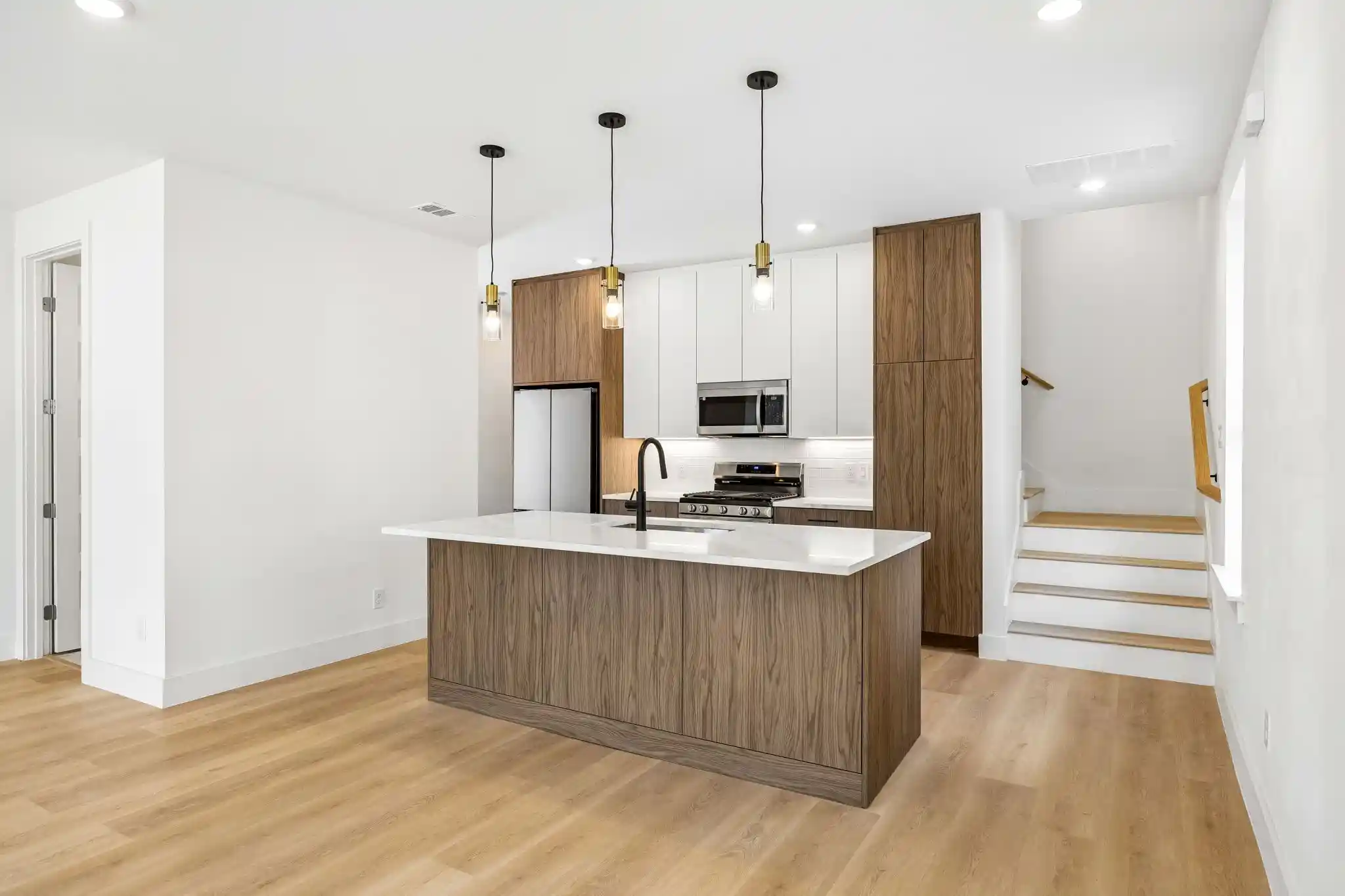 Photo 1 of Single family home for sale at 413 N Patton Ave, Dallas, TX 75203 | MLS# 21411046 | Listing updated on 2026-10-25