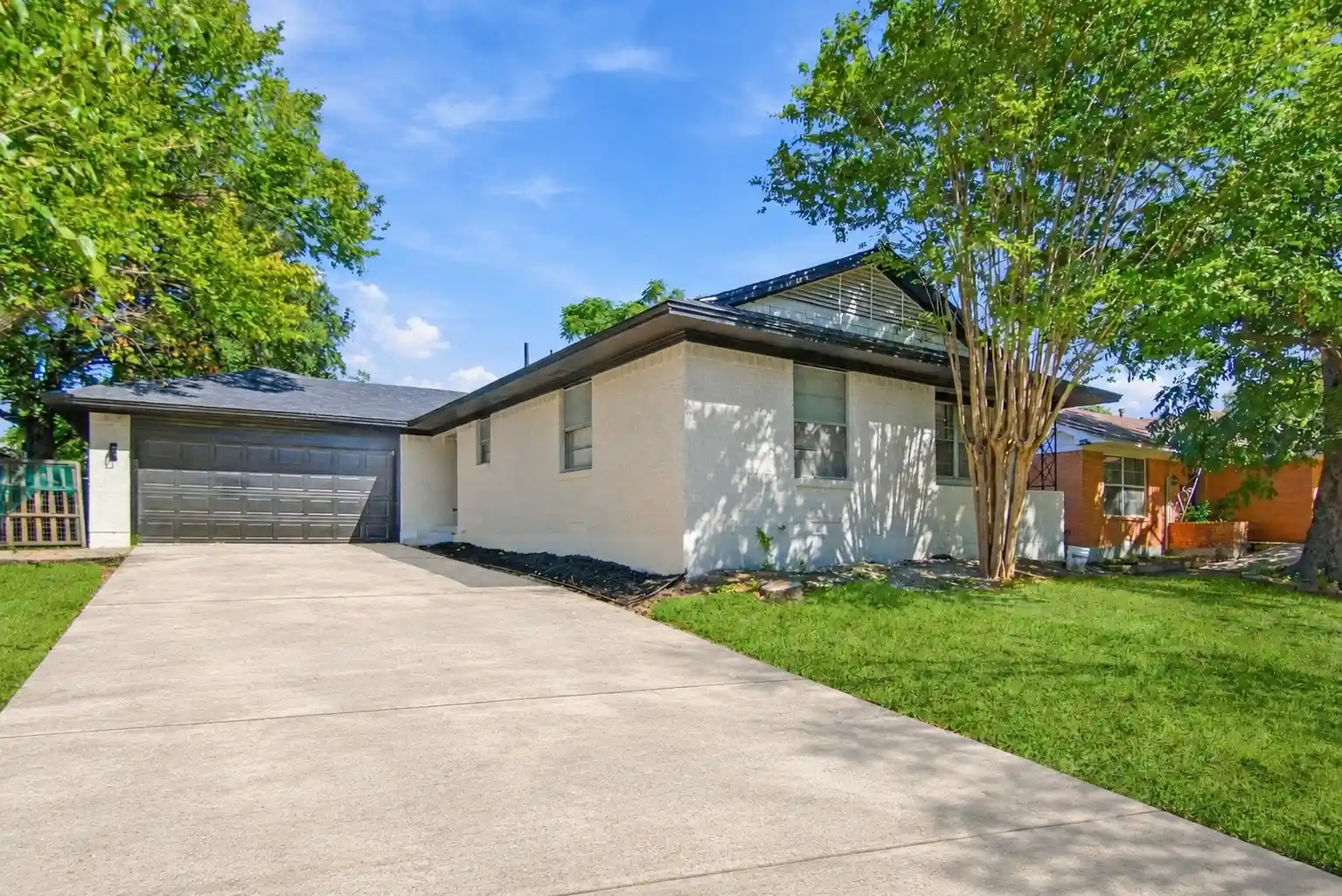 Photo 1 of Single family home for sale at 3049 Latham Dr, Dallas, TX 75229 | MLS# 21411297 | Listing updated on 2026-10-16