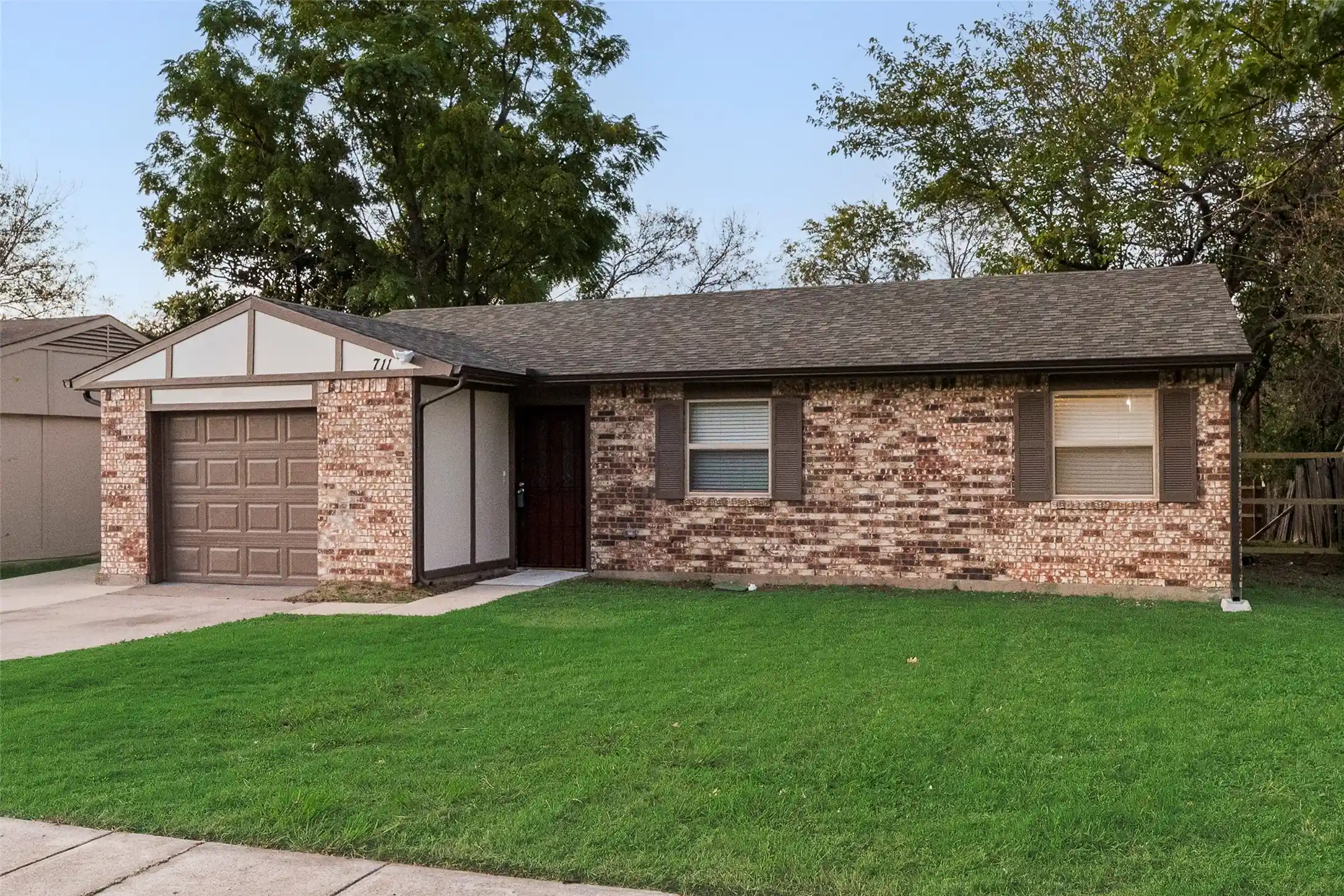 Photo 1 of Single family home for sale at 711 Sun Valley Dr, Duncanville, TX 75116 | MLS# 21410528 | Listing updated on 2026-10-19