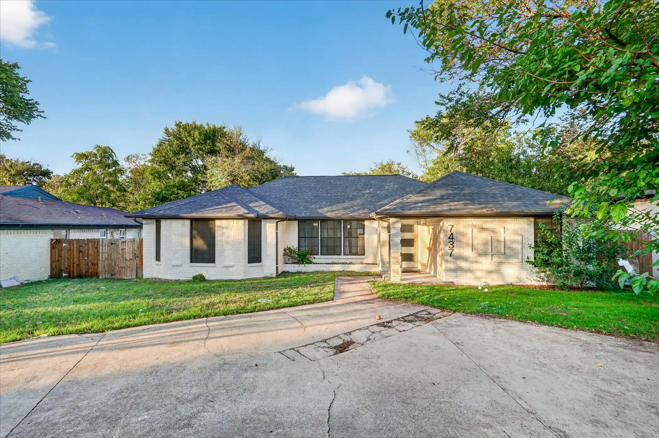Photo 1 of Single family home for sale at 7437 Eccles Dr, Dallas, TX 75227 | MLS# 21409724 | Listing updated on 2026-10-14