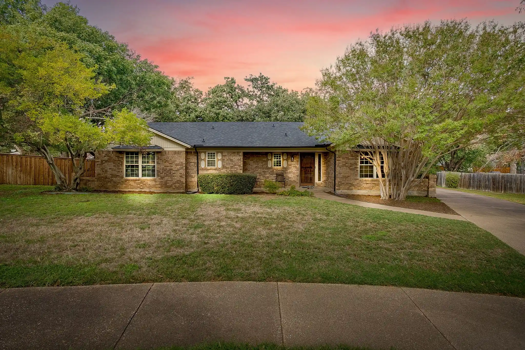 Photo 1 of Single family home for sale at 504 Regina Ct, Euless, TX 76039 | MLS# 21406846 | Listing updated on 2026-10-25
