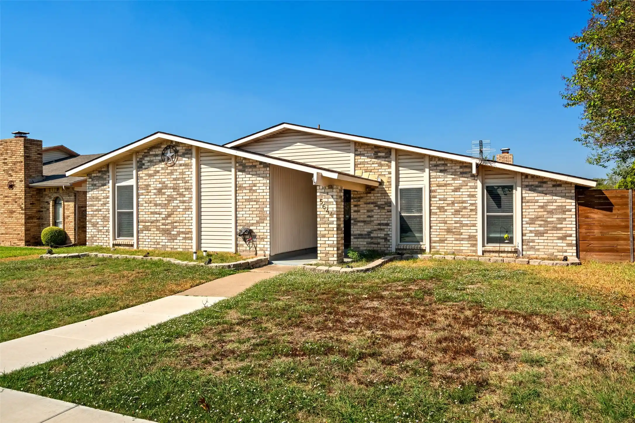 Photo 1 of Single family home for sale at 5644 Twitty St, The Colony, TX 75056 | MLS# 21410637 | Listing updated on 2026-10-16