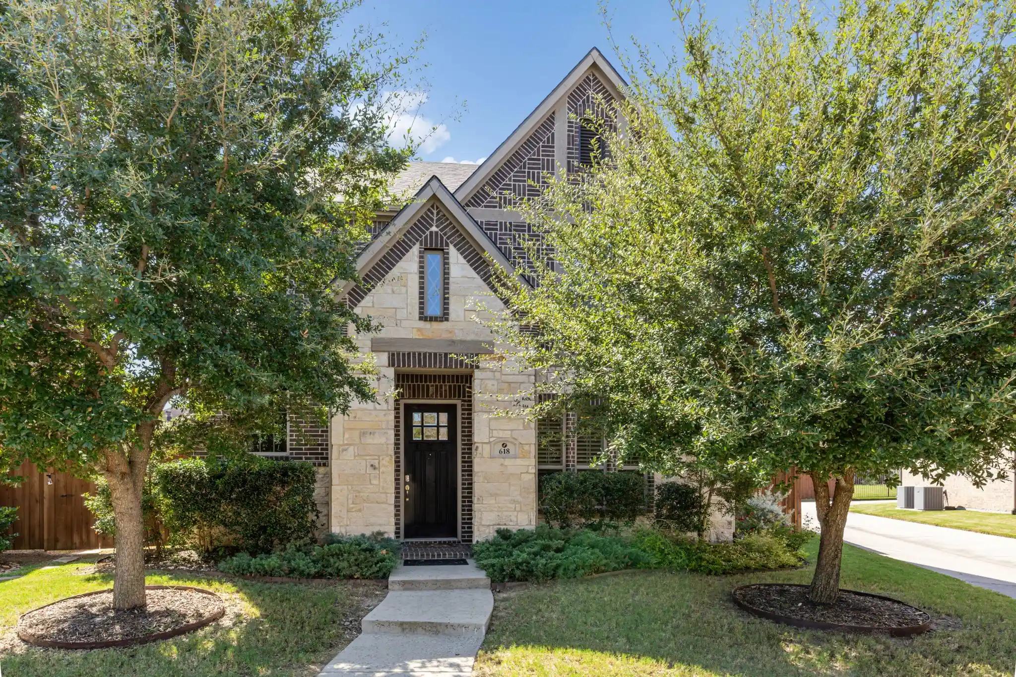 Photo 1 of Single family home for sale at 618 Cano St, Allen, TX 75002 | MLS# 21409773 | Listing updated on 2026-10-29