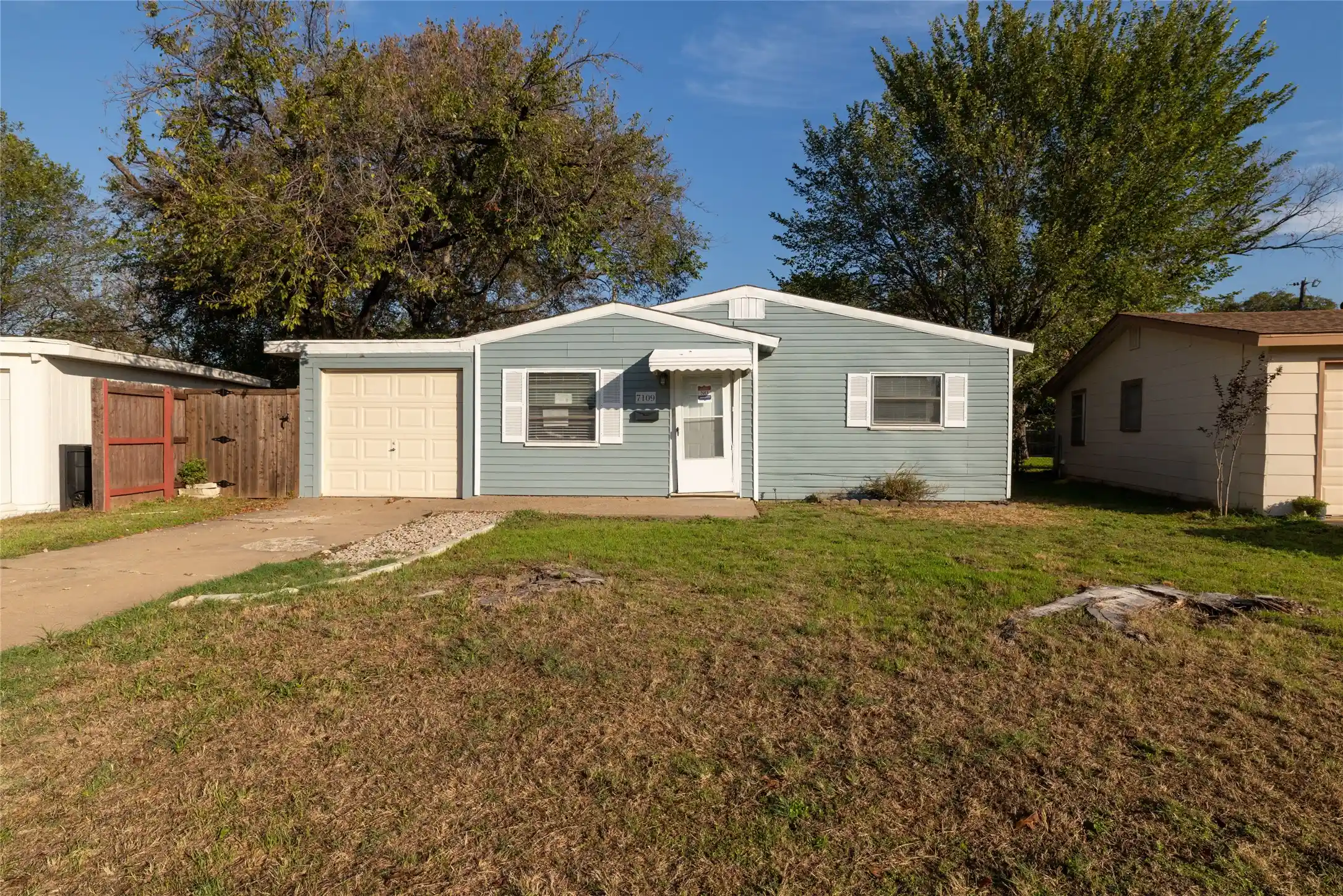 Photo 1 of Single family home for sale at 7109 Dogwood Park Dr, Richland Hills, TX 76118 | MLS# 21405575 | Listing updated on 2026-10-14