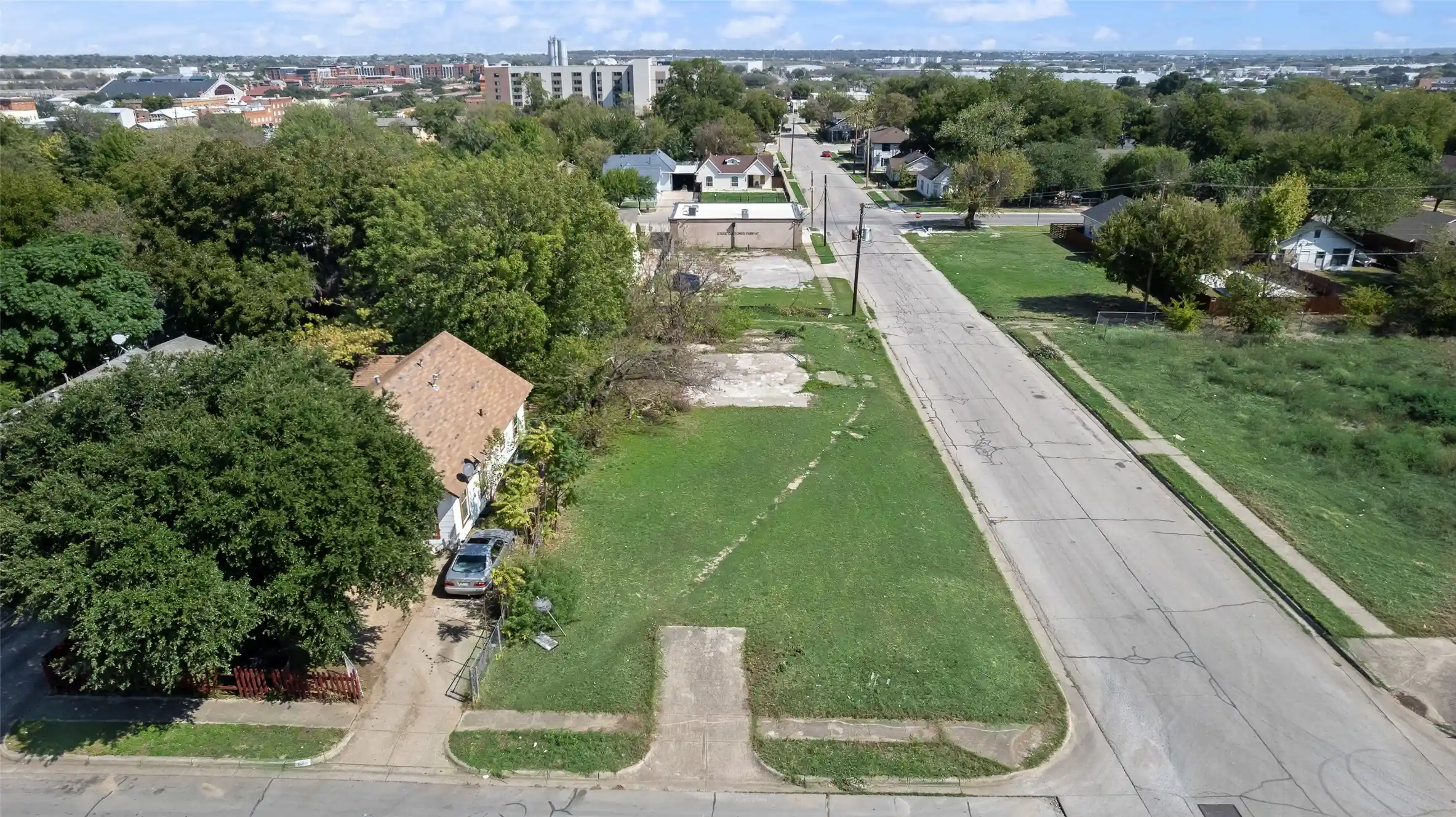 Photo 1 of Land for sale at 410 23rd Street, Fort Worth, TX 76164 | MLS# 21411704 | Listing updated on 2026-10-14