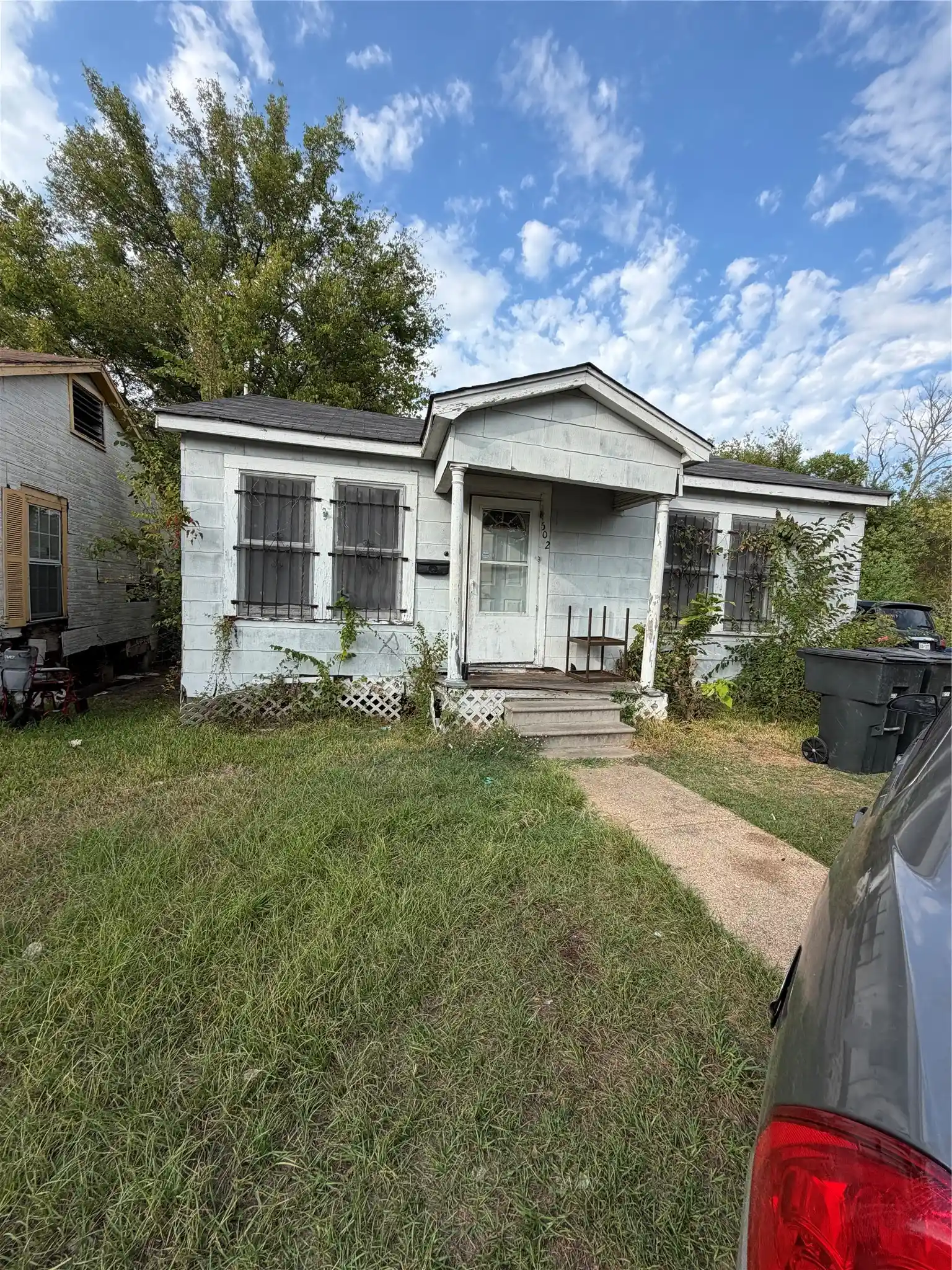 Single family home for sale at 502 W 84th Street, Shreveport, LA 71106 | MLS# 21411788