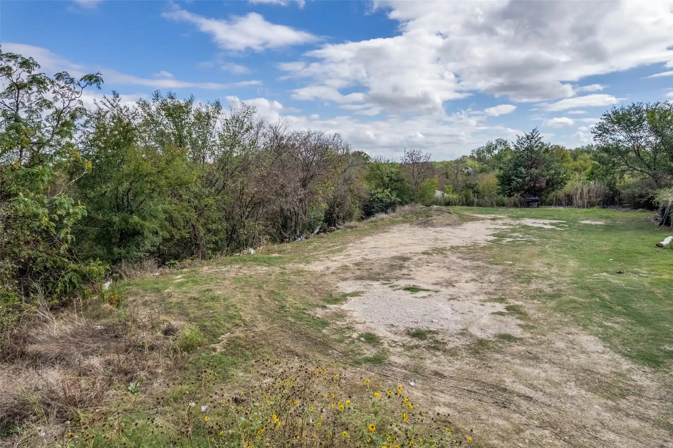 Photo 1 of Land for sale at 1316 Blalock Ave, Fort Worth, TX 76115 | MLS# 21410931 | Listing updated on 2026-10-14