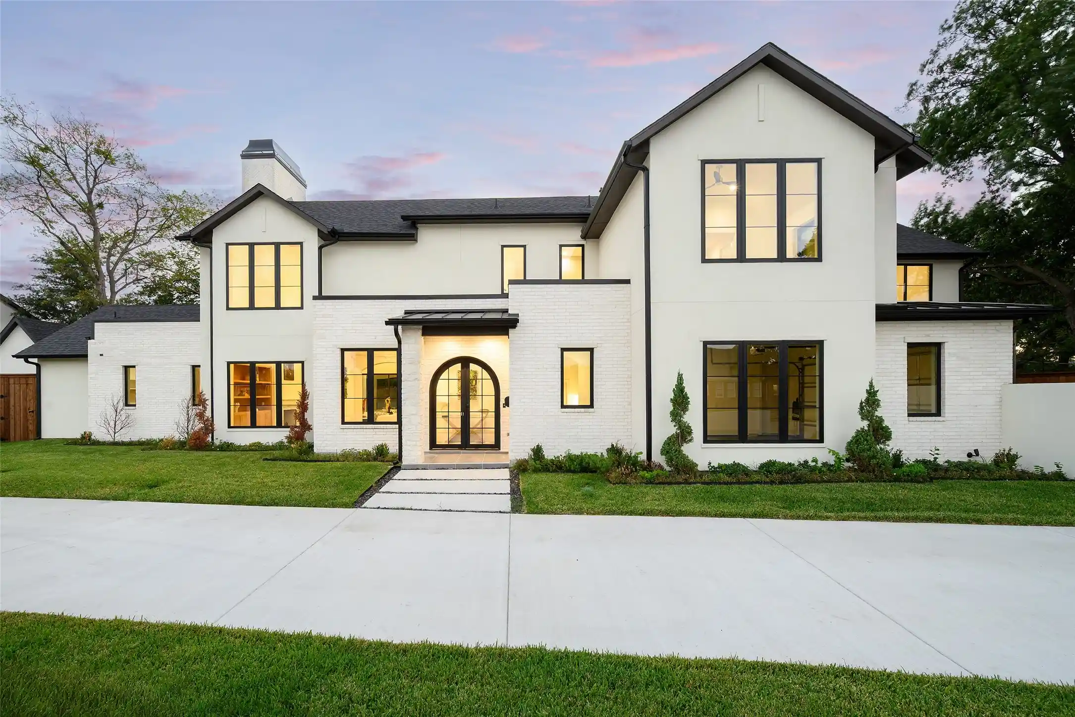 Photo 1 of Mansion for sale at 6452 Walnut Hl Ln, Dallas, TX 75230 | MLS# 21411264 | Listing updated on 2026-10-28