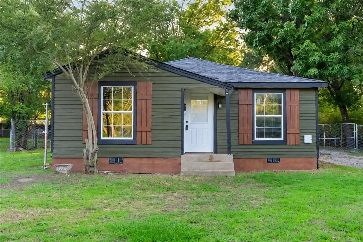 Single family home for sale at 418 N 36th Street, Corsicana, TX 75110 | MLS# 21411877
