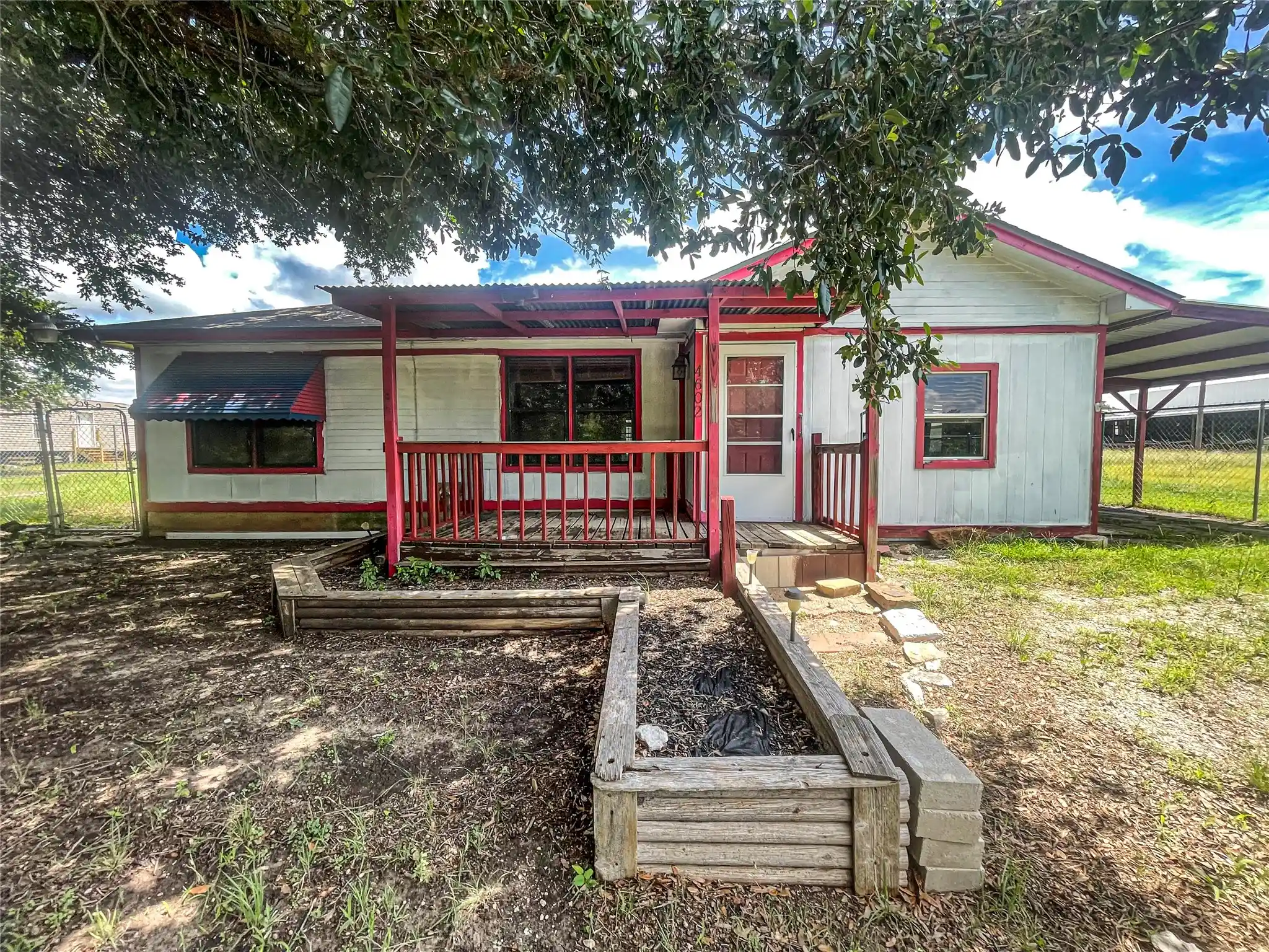 Photo 1 of Single family home for sale at 4602 Milburn Rd, Cresson, TX 76035 | MLS# 21411938 | Listing updated on 2026-10-15