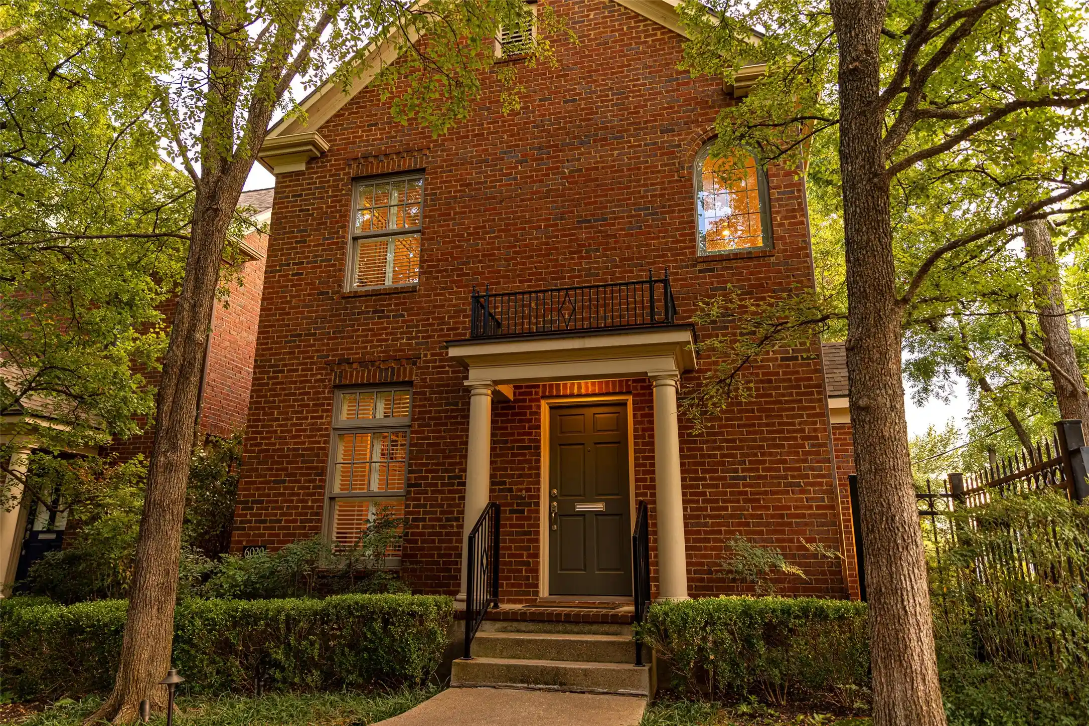 Single family home for sale at 6020 Tremont St, Dallas, TX 75214 | MLS# 21411778