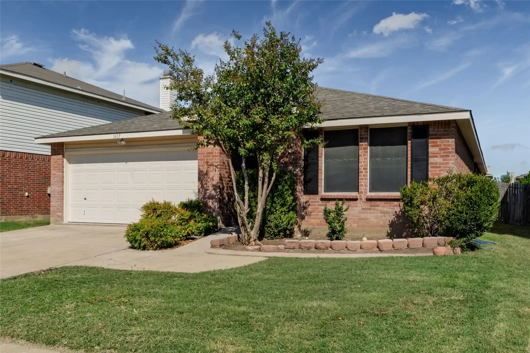 Photo 1 of Single family home for sale at 1617 Sierra Meadow Ln, Justin, TX 76247 | MLS# 21412378 | Listing updated on 2026-10-15