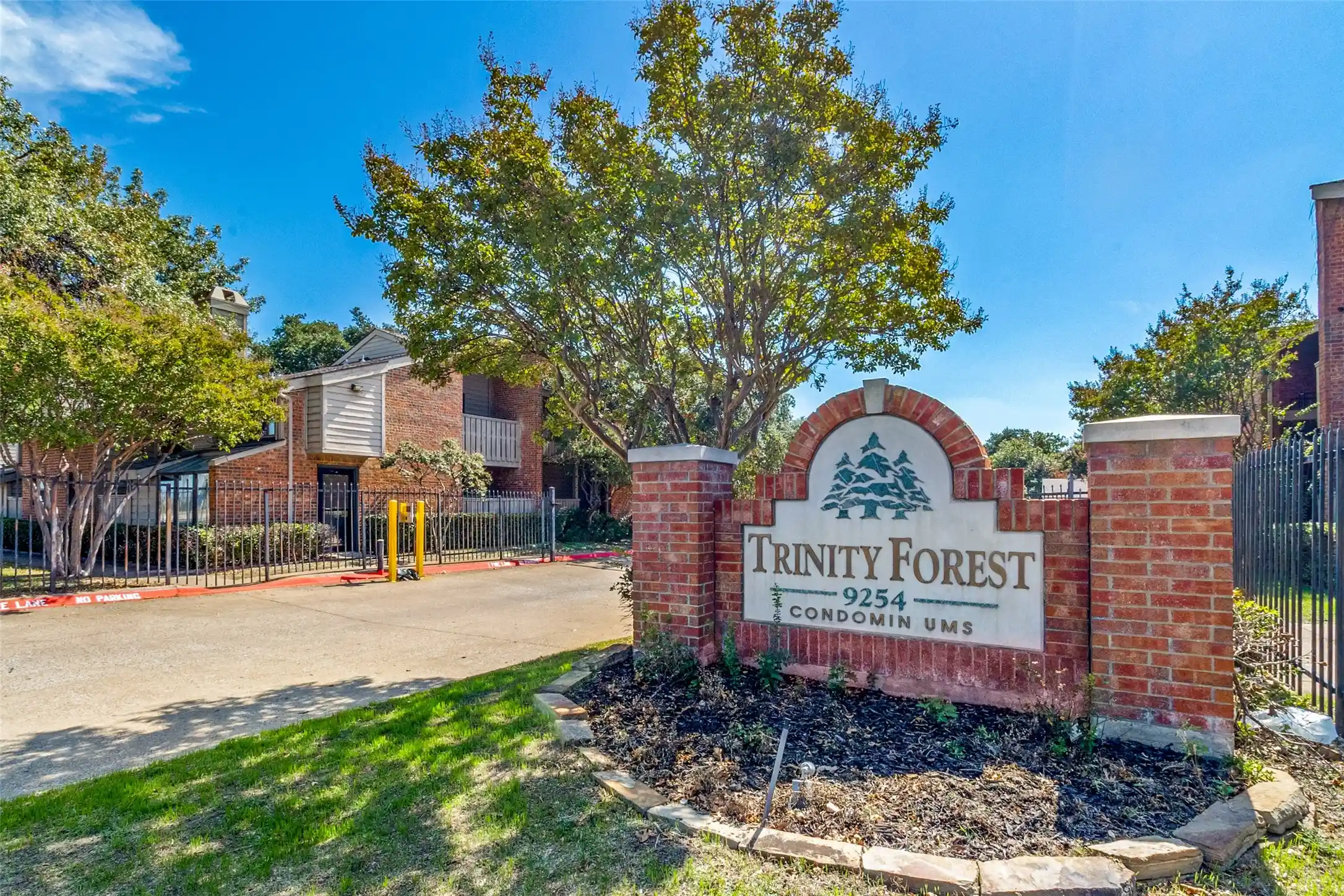 Photo 1 of Condo for sale at 9254 Forest Ln #812, Dallas, TX 75243 | MLS# 21333511 | Listing updated on 2026-10-15