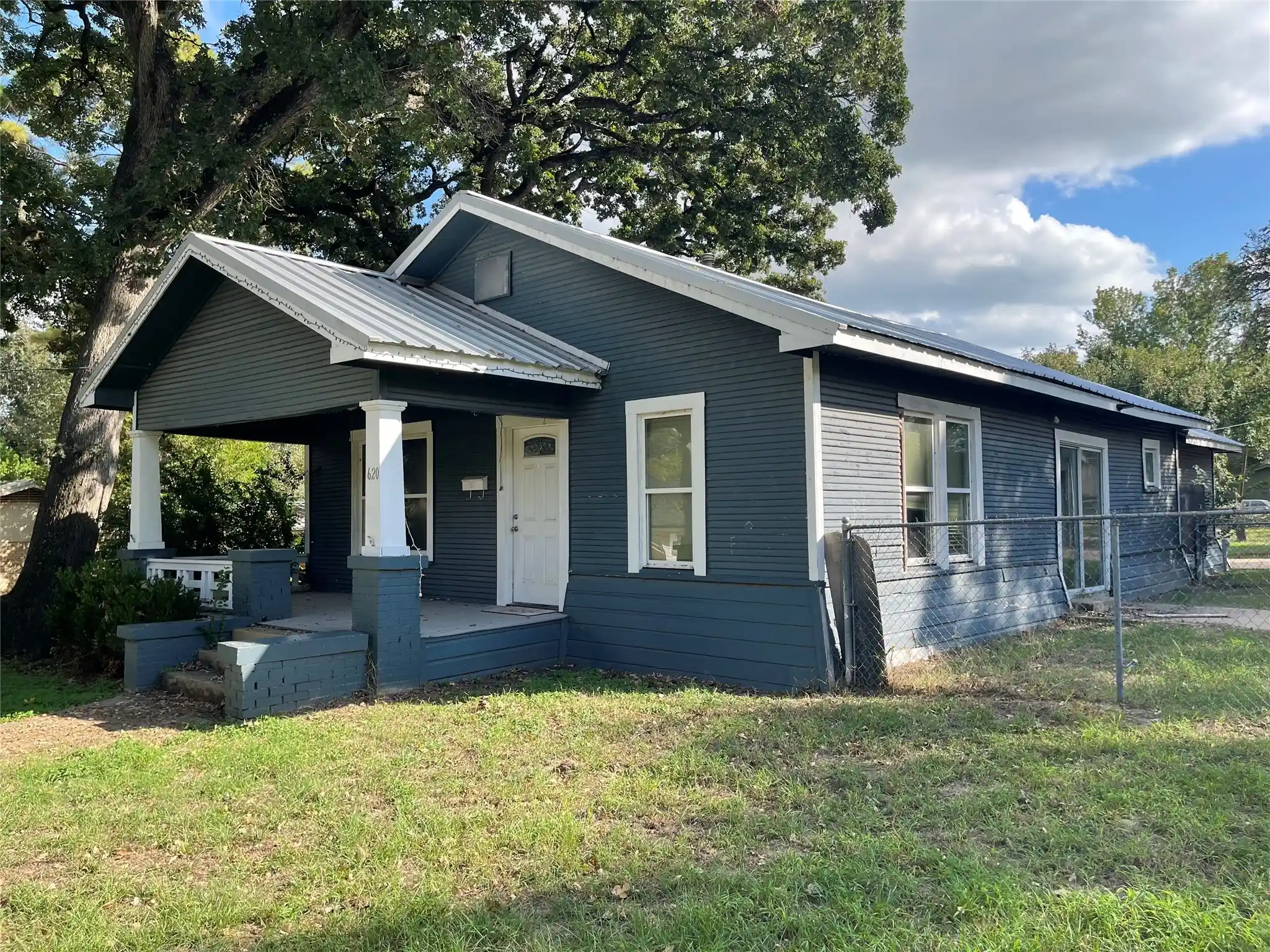Photo 1 of Single family home for sale at 620 Maple St, Teague, TX 75860 | MLS# 21410535 | Listing updated on 2026-10-15