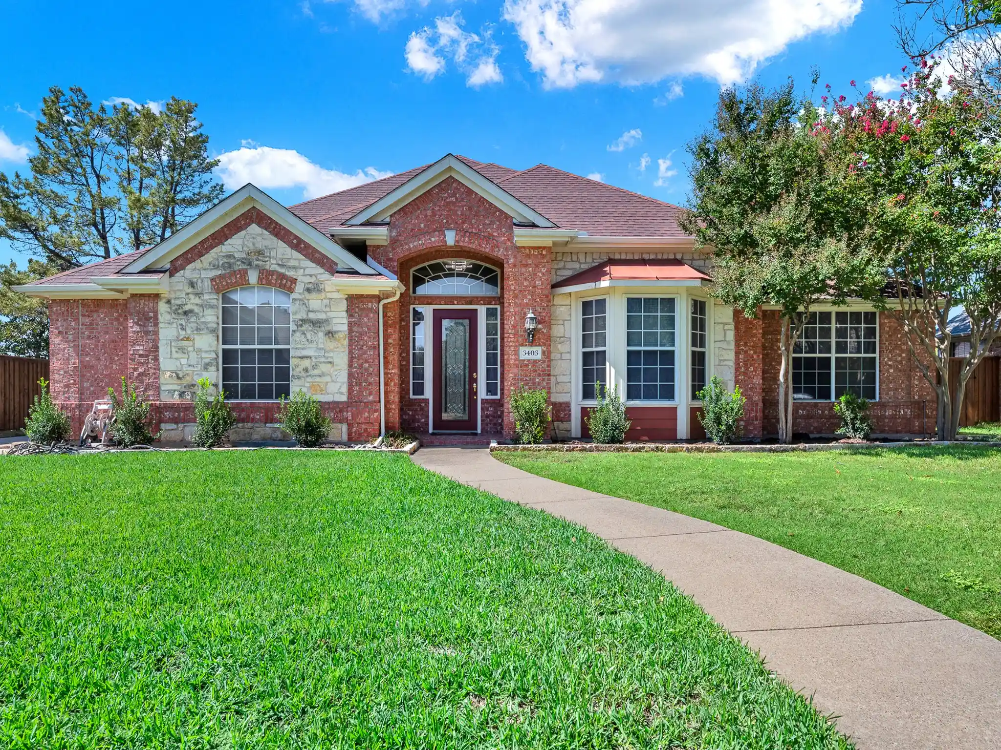 Photo 1 of Single family home for sale at 3403 Excalibur Ct, Richardson, TX 75082 | MLS# 21404101 | Listing updated on 2026-10-19