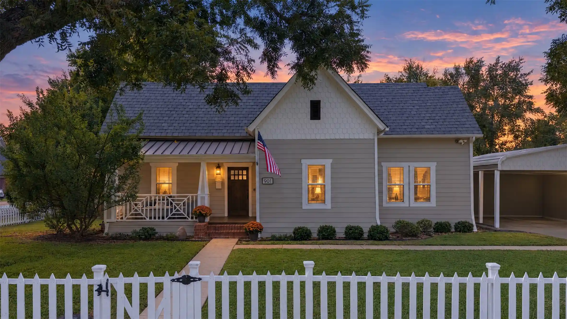 Single family home for sale at 901 Oak St, McKinney, TX 75069 | MLS# 21411321