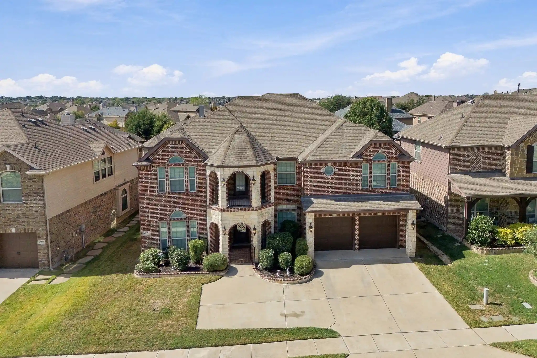 Single family home for sale at 6117 Gibbons Crk St, Fort Worth, TX 76179 | MLS# 21411505