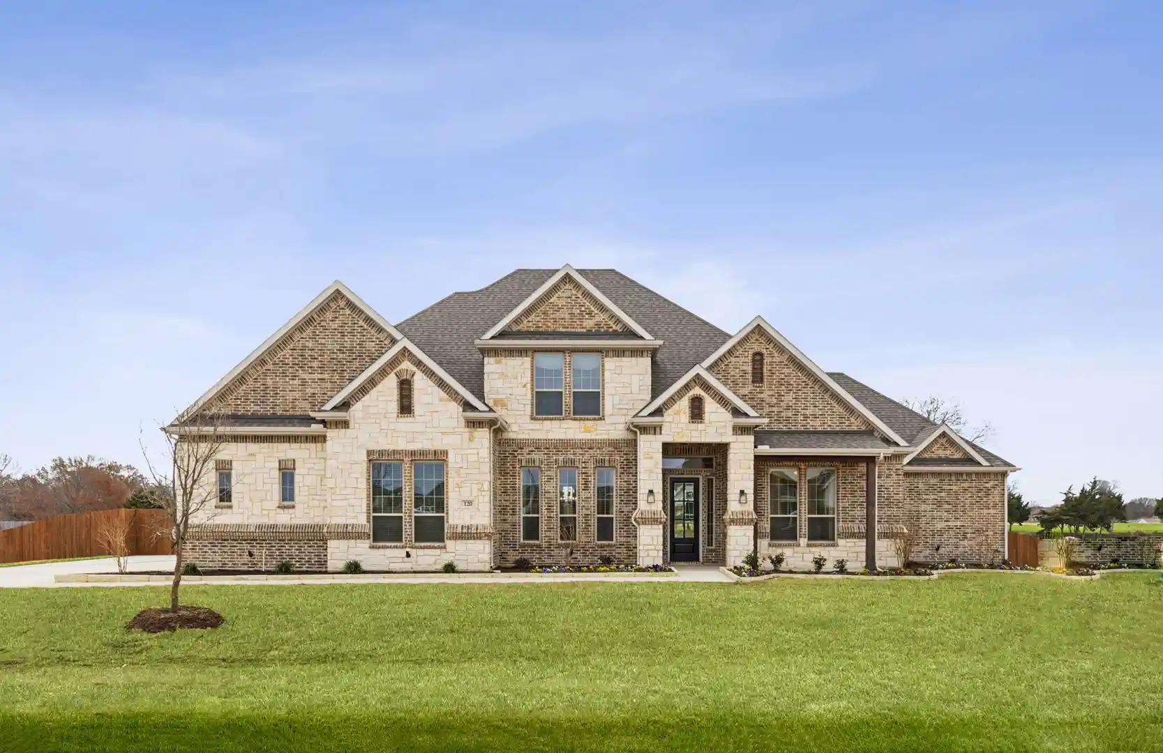 Single family home for sale at 120 Hollingsworth Ln, Red Oak, TX 75154 | MLS# 21412718