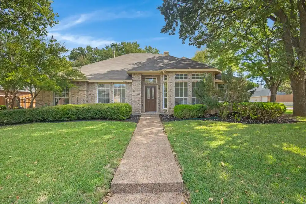 Photo 1 of Single family home for sale at 8000 Arlie Ln, North Richland Hills, TX 76182 | MLS# 21412158 | Listing updated on 2026-10-16