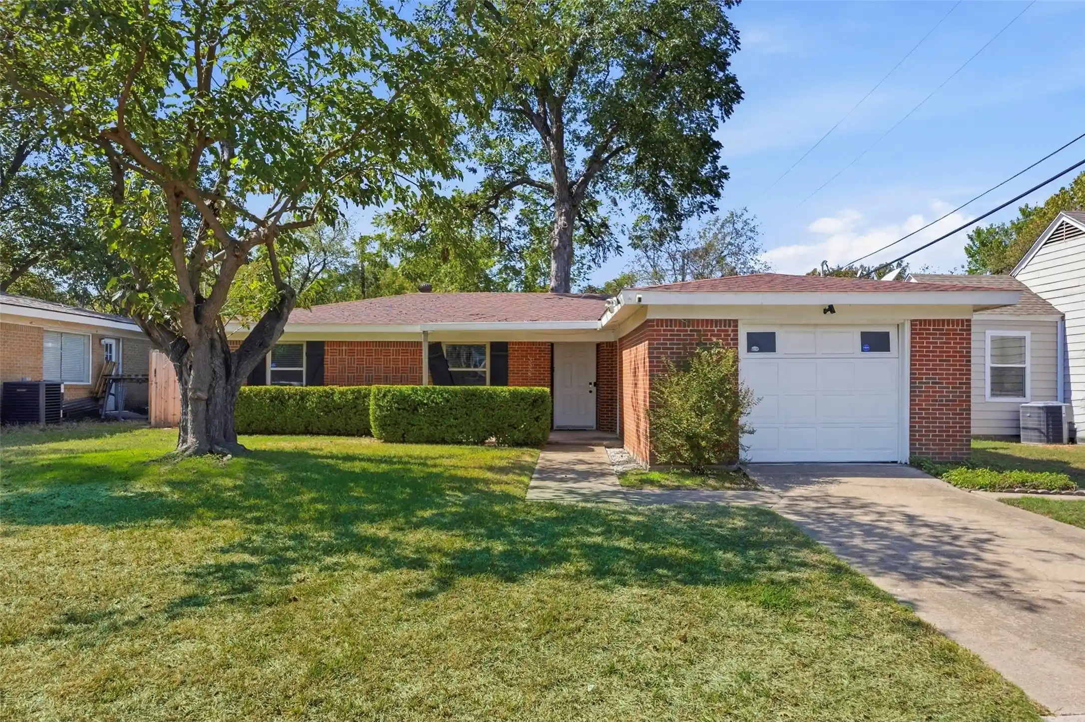 Photo 1 of Single family home for sale at 3558 Winston Rd, Fort Worth, TX 76109 | MLS# 21412605 | Listing updated on 2026-10-16